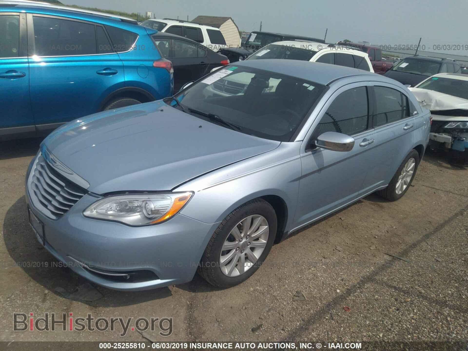 2013 CHRYSLER 200 - VIN: 1C3CCBCG9DN699621 - Photo 2