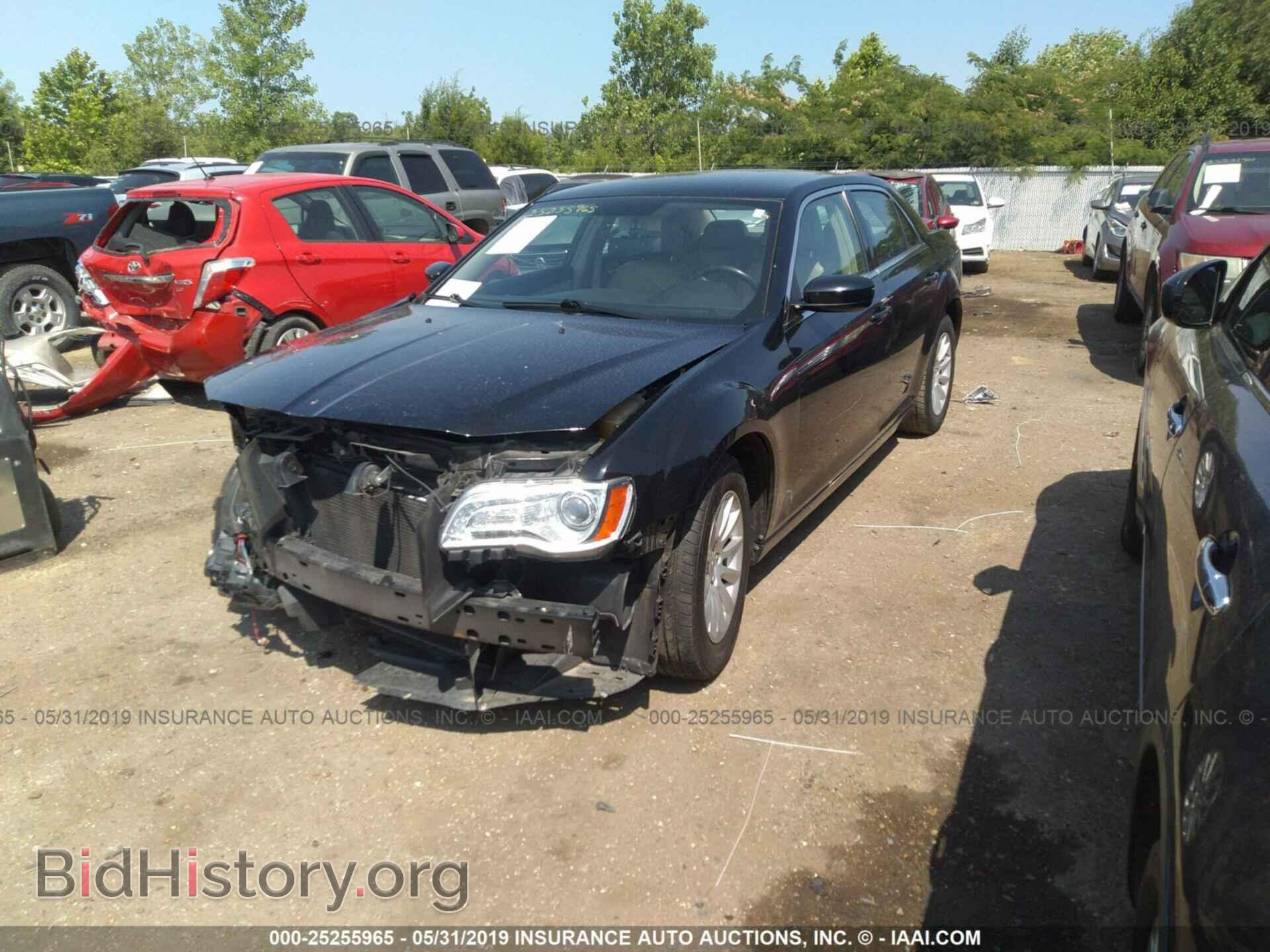 2013 CHRYSLER 300 - VIN: 2C3CCAAGXDH577839 - Photo 2