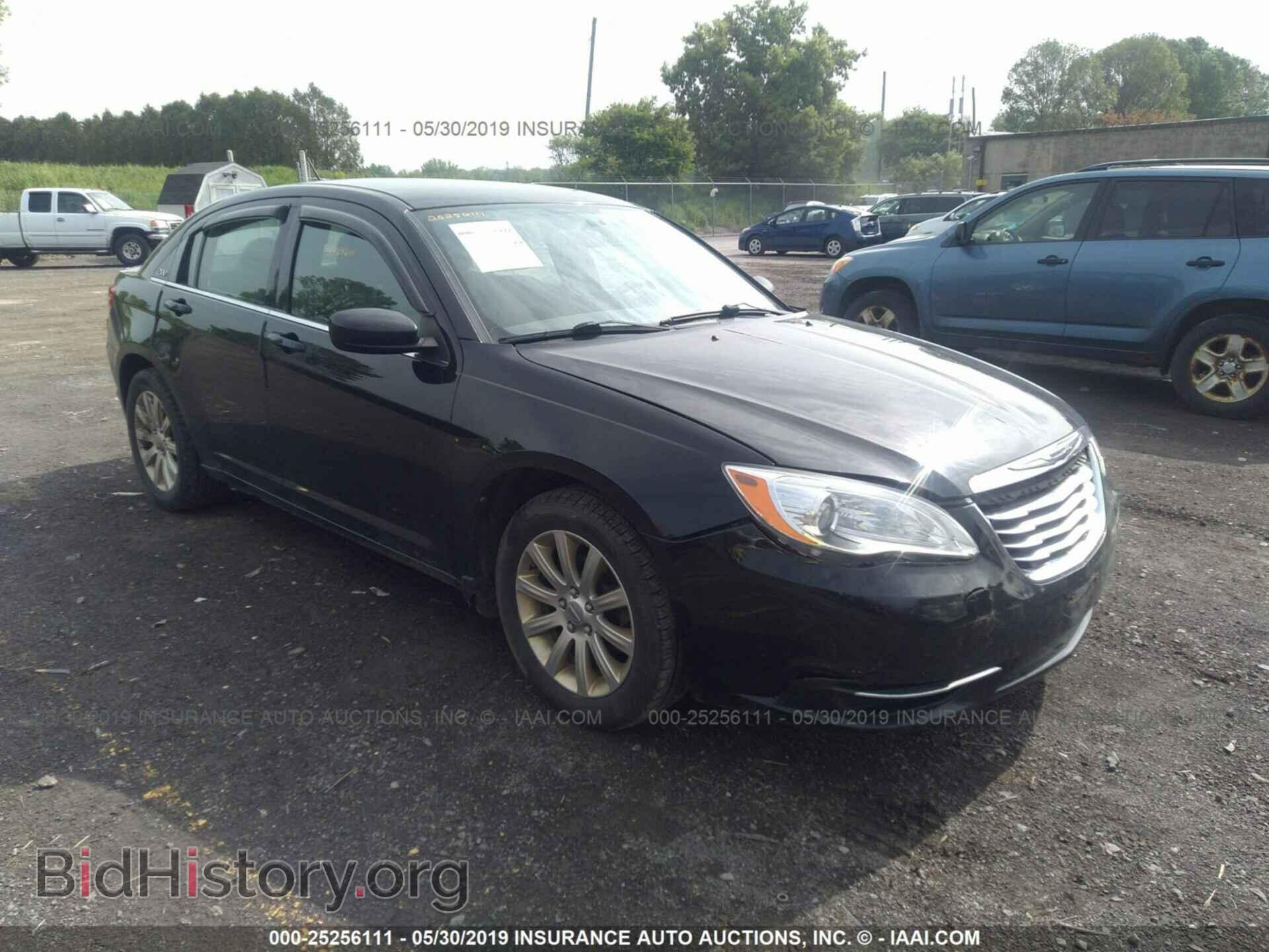 Photo 1C3BC1FB3BN602819 - CHRYSLER 200 2011