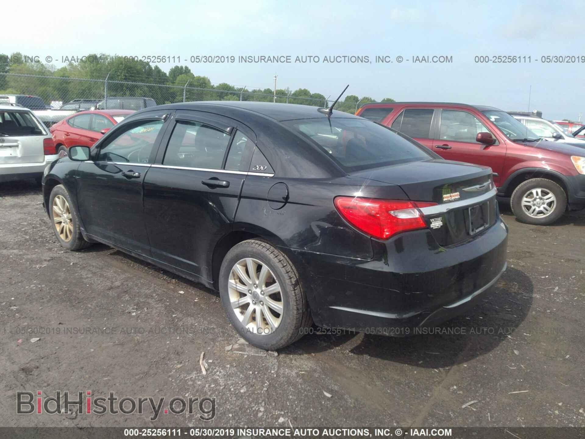 2011 CHRYSLER 200 - VIN: 1C3BC1FB3BN602819 - Photo 3
