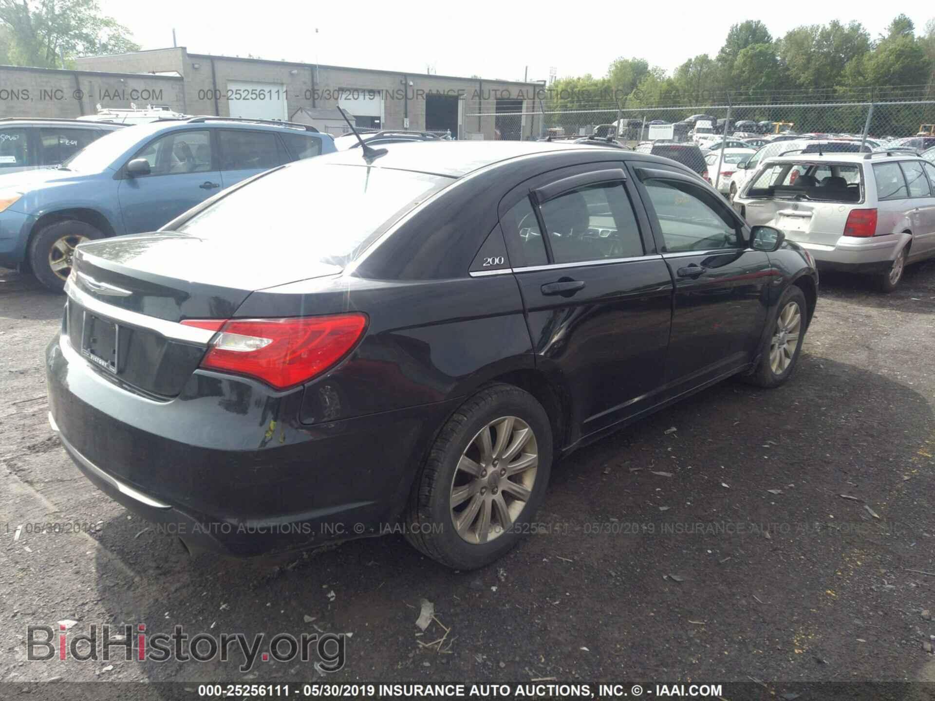 2011 CHRYSLER 200 - VIN: 1C3BC1FB3BN602819 - Photo 4