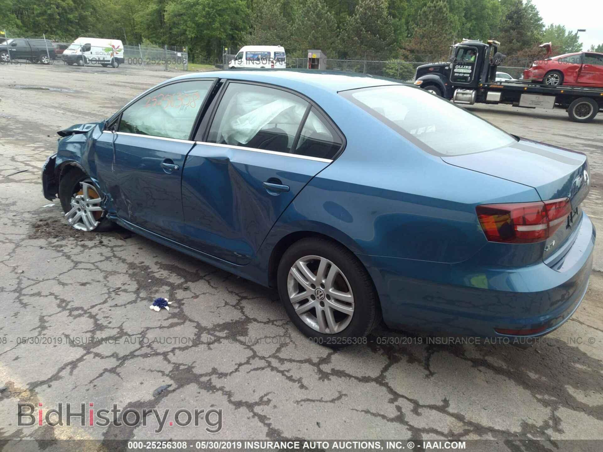 2017 VOLKSWAGEN JETTA - VIN: 3VW2B7AJ3HM268582 - Photo 3