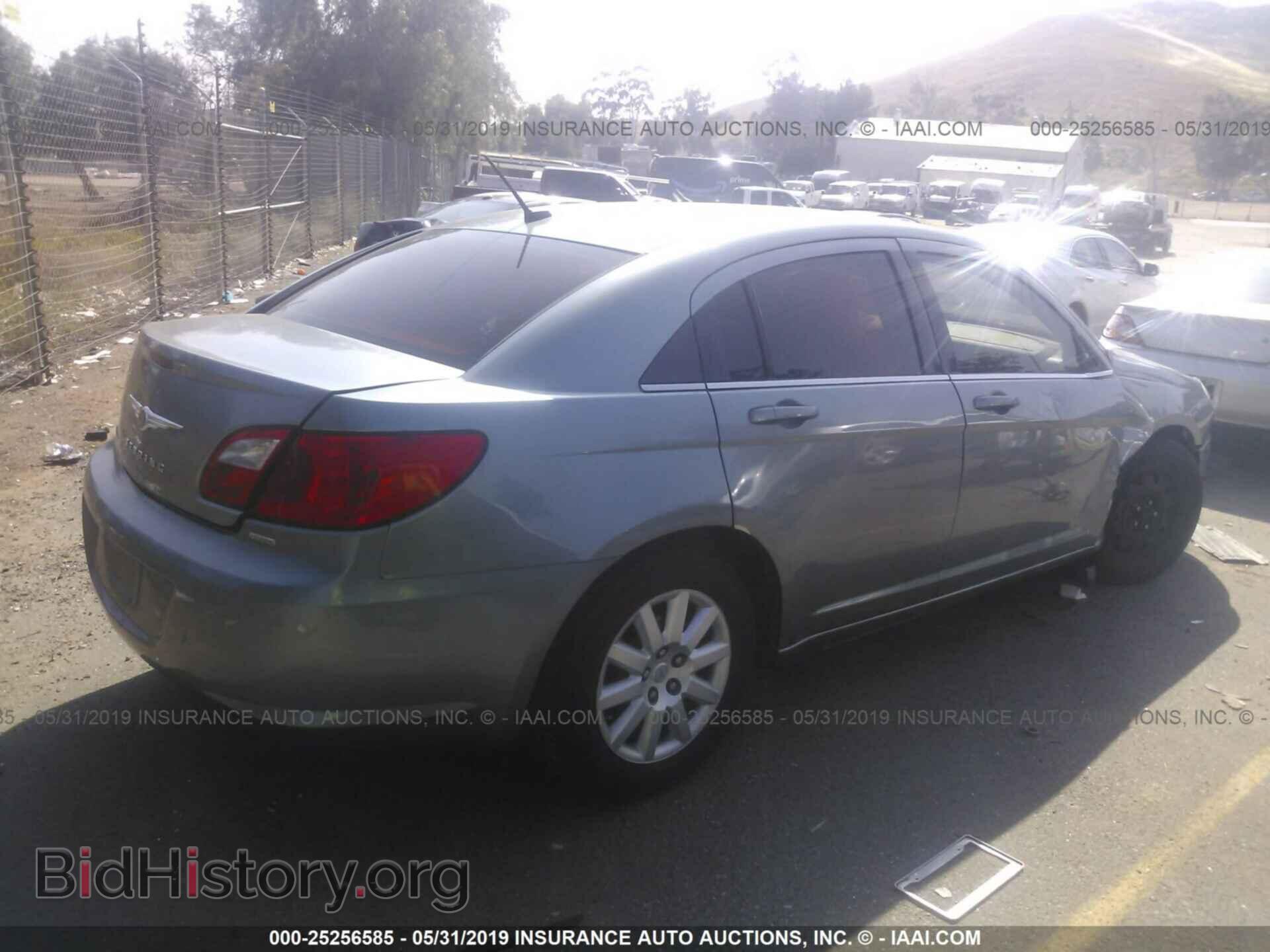 2010 CHRYSLER SEBRING - VIN: 1C3CC4FB3AN220066 - Photo 4