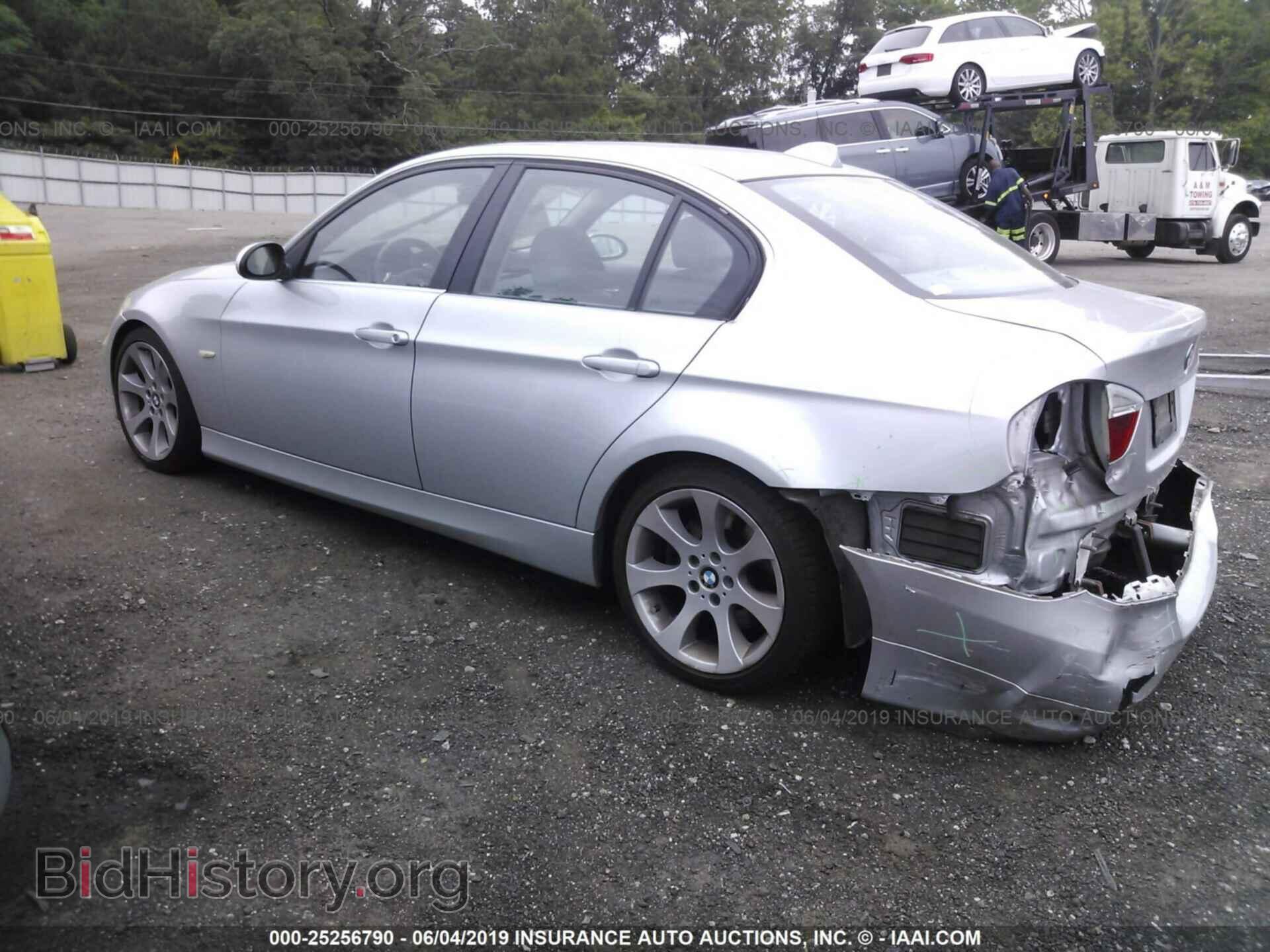 2008 BMW 335 - VIN: WBAVB73518KY63855 - Фото 3