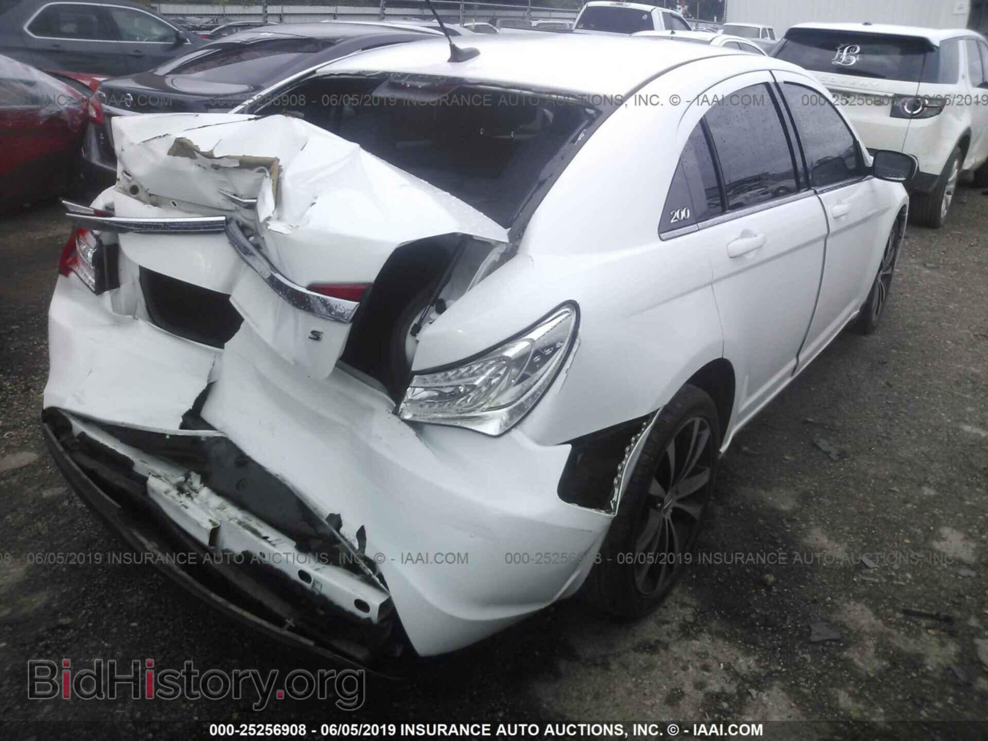 2014 CHRYSLER 200 - VIN: 1C3CCBBG2EN118429 - Photo 4