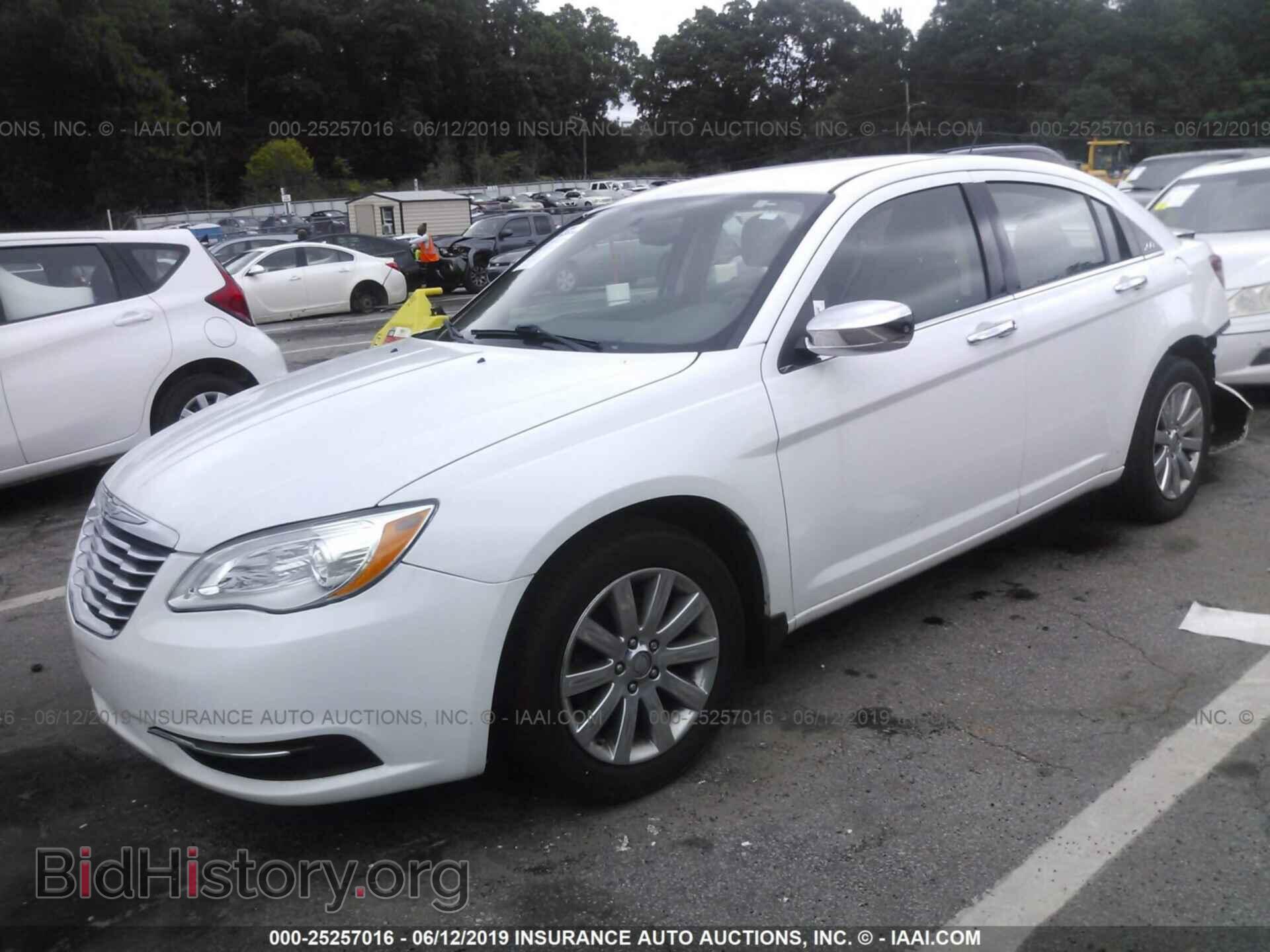 2013 CHRYSLER 200 - VIN: 1C3CCBBB3DN545282 - Photo 2