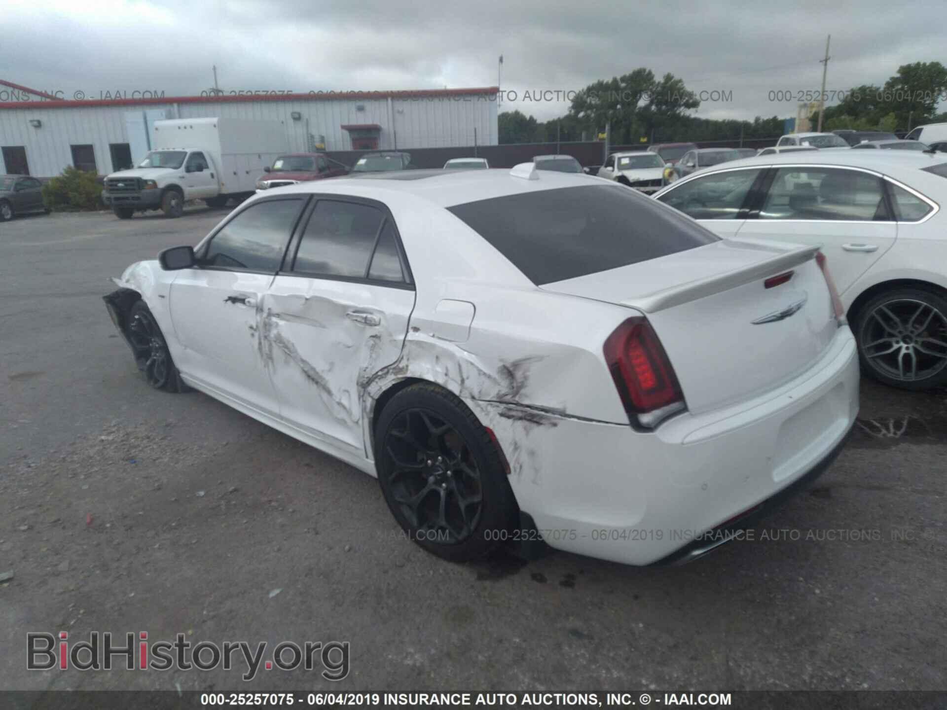 2015 CHRYSLER 300 - VIN: 2C3CCABTXFH781121 - Photo 3