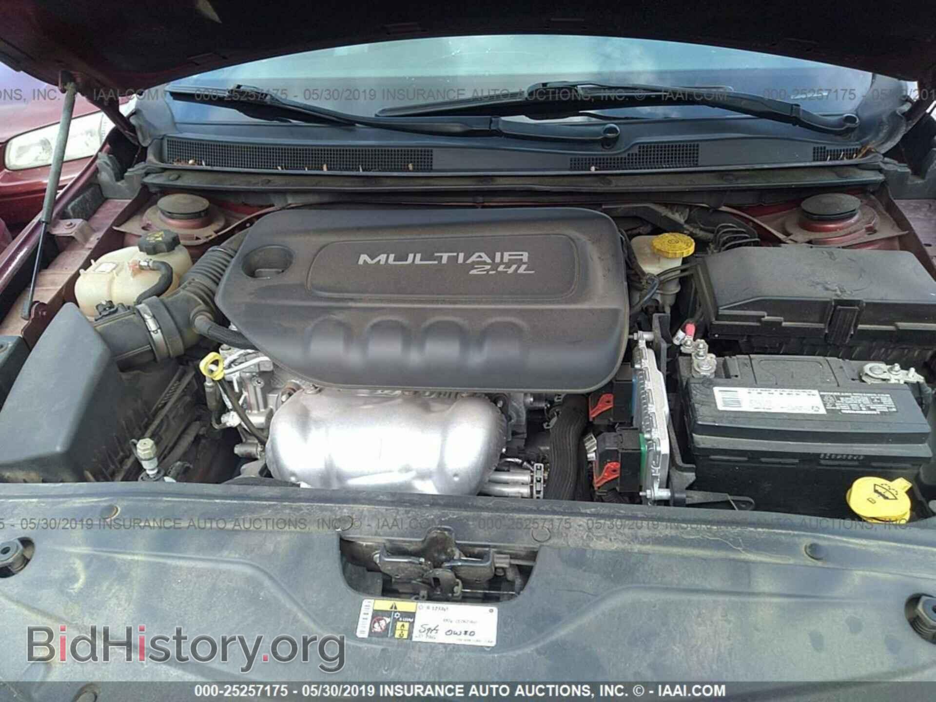2016 CHRYSLER 200 - VIN: 1C3CCCAB2GN125587 - Photo 10