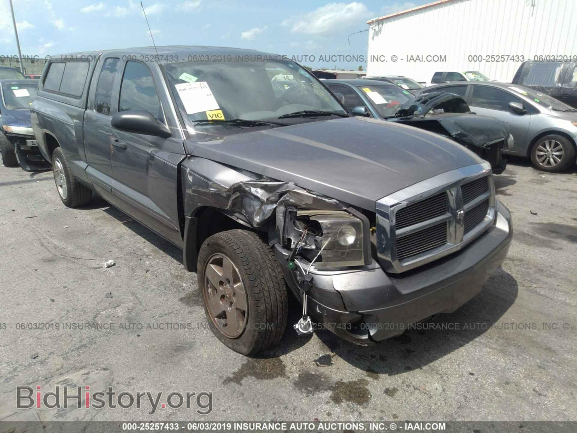 Photo 1D7HE42KX5S193902 - DODGE DAKOTA 2005