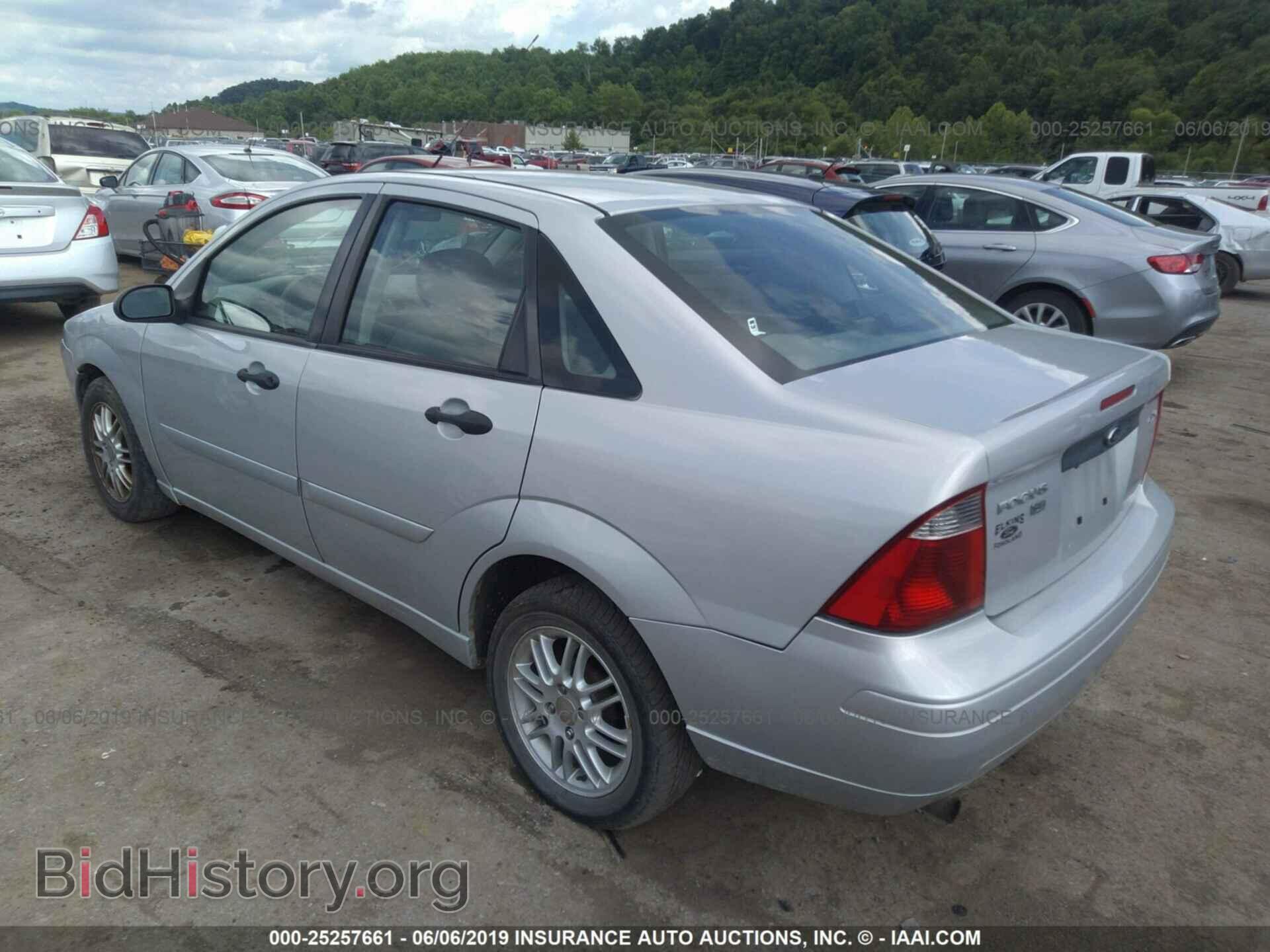 2005 FORD FOCUS - VIN: 1FAFP34N15W296427 - Фото 3