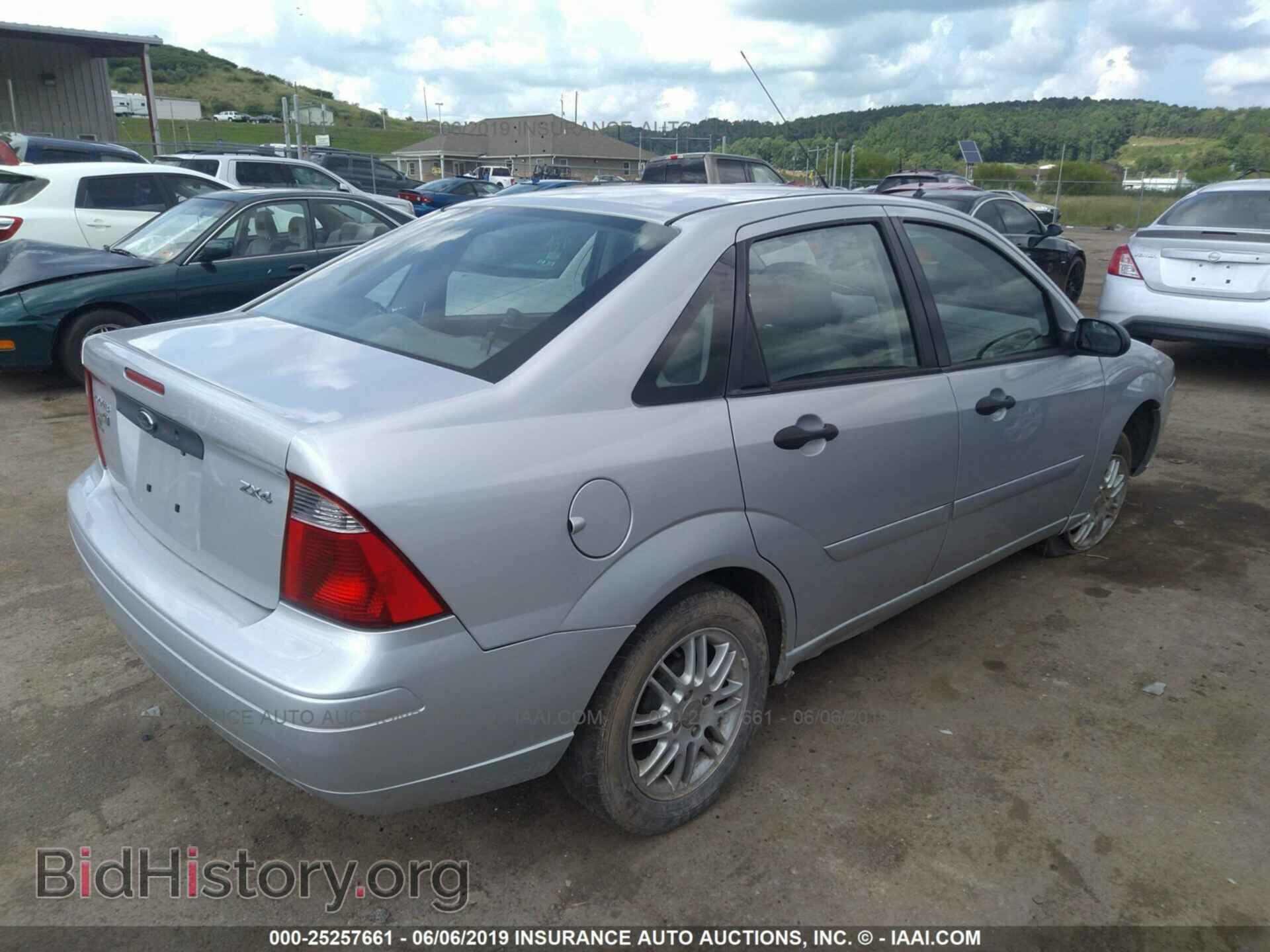 2005 FORD FOCUS - VIN: 1FAFP34N15W296427 - Фото 4