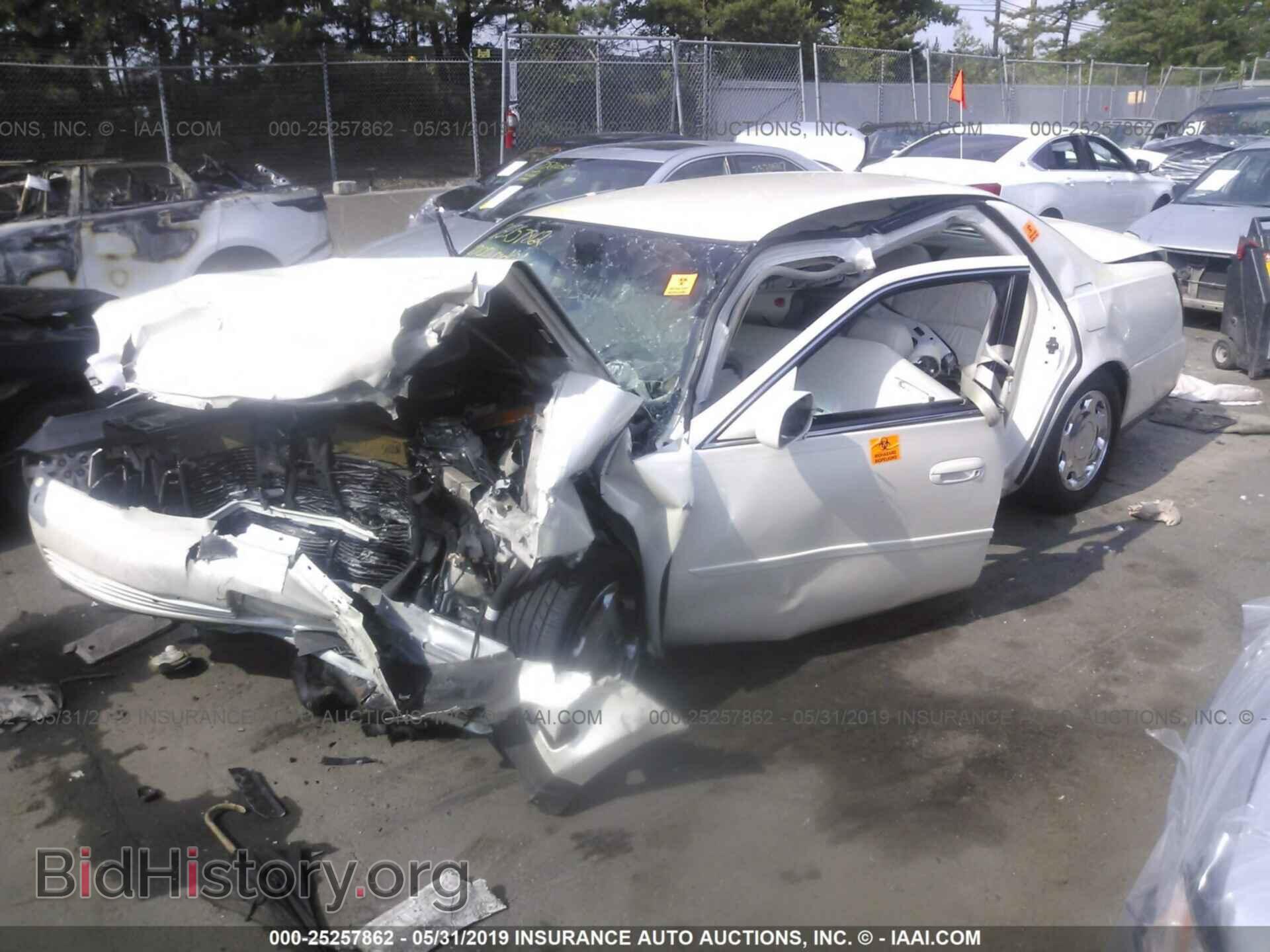 2000 CADILLAC DEVILLE - VIN: 1G6KE54Y5YU309834 - Photo 2