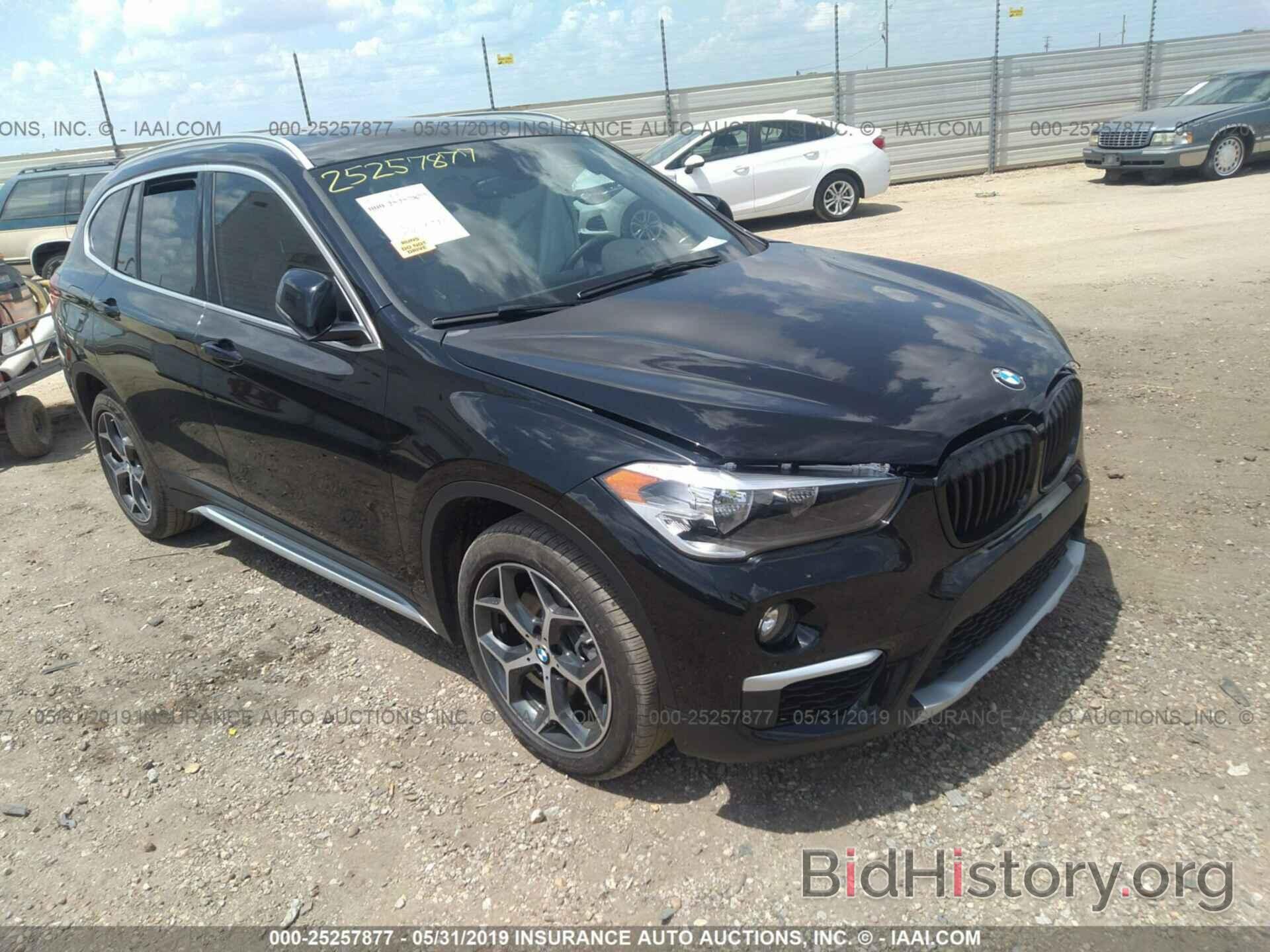 Photo WBXHU7C31J5L07772 - BMW X1 2018