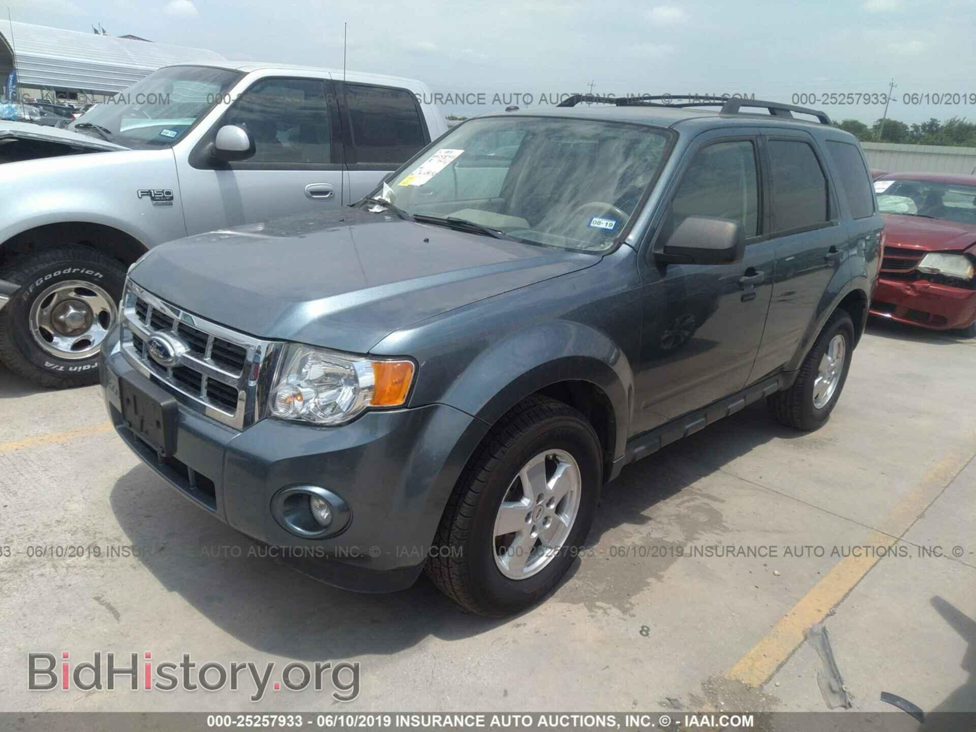 2011 FORD ESCAPE - VIN: 1FMCU0DG0BKC71040 - Photo 2