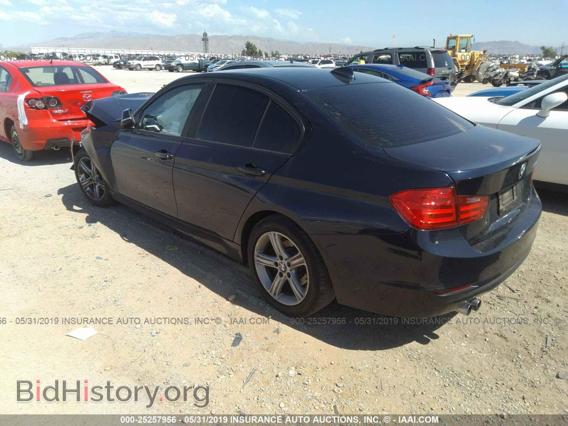 2012 BMW 328 - VIN: WBA3A5C55CF341133 - Фото 3