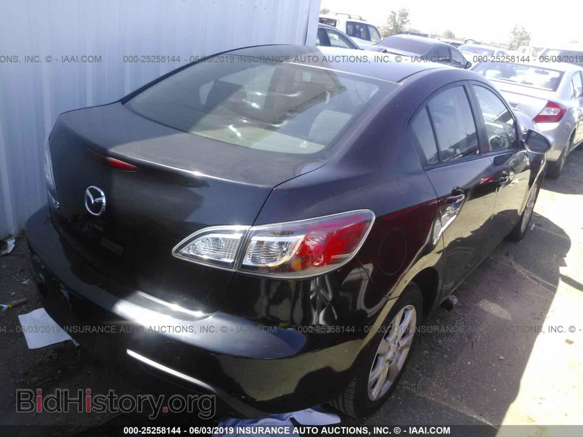 2011 MAZDA 3 - VIN: JM1BL1VGXB1438744 - Фото 4