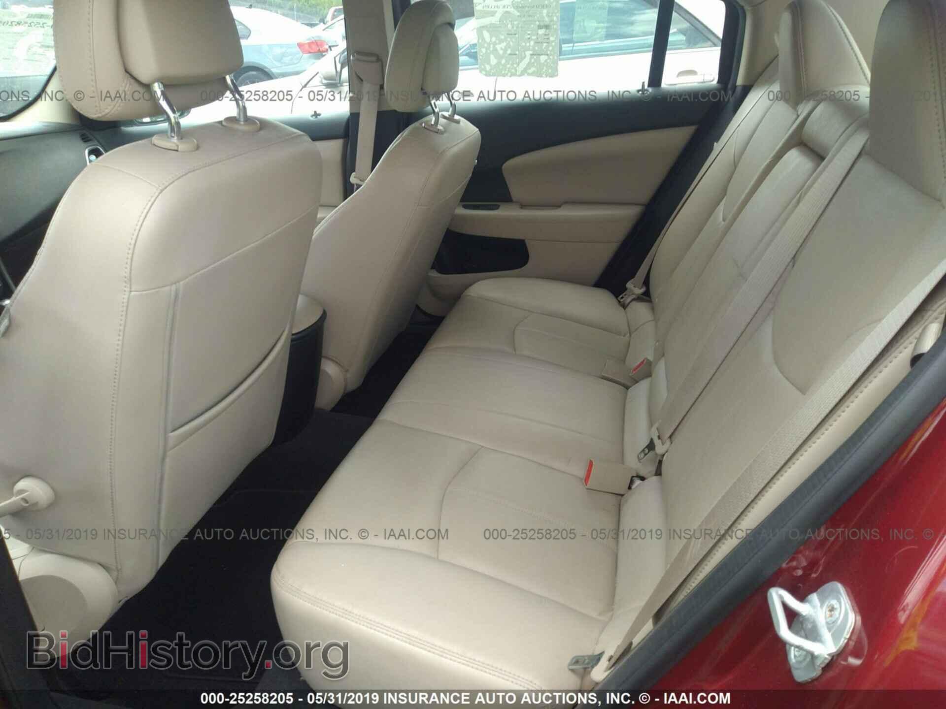 2012 CHRYSLER 200 - VIN: 1C3CCBCB4CN279140 - Фото 8