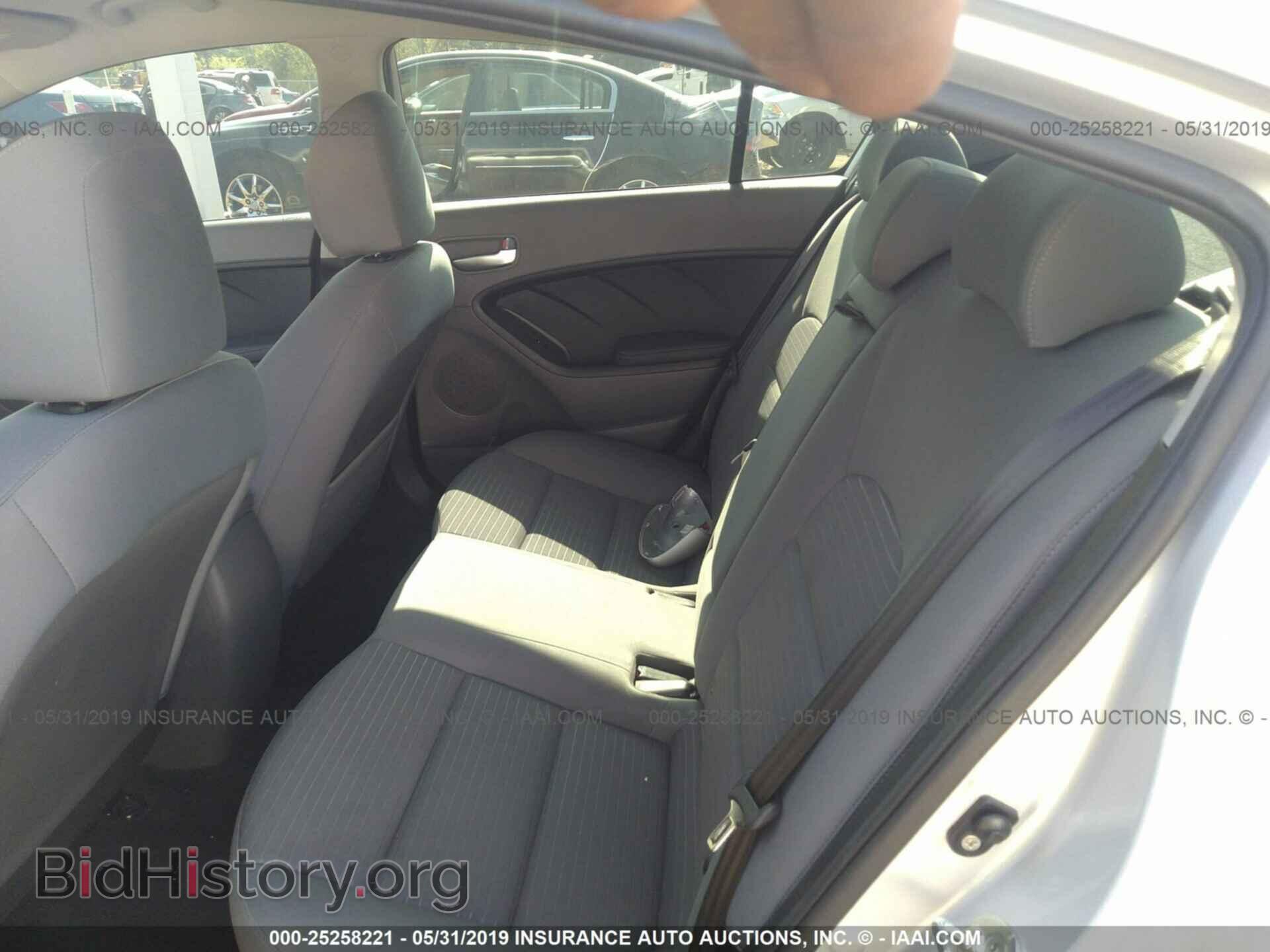 2017 KIA FORTE - VIN: 3KPFL4A70HE021972 - Фото 8