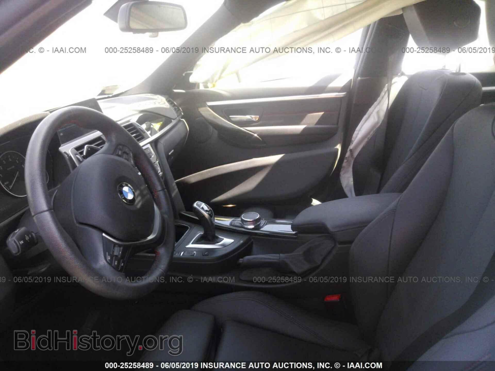 2017 BMW 330 - VIN: WBA8B9C32HK886035 - Фото 5