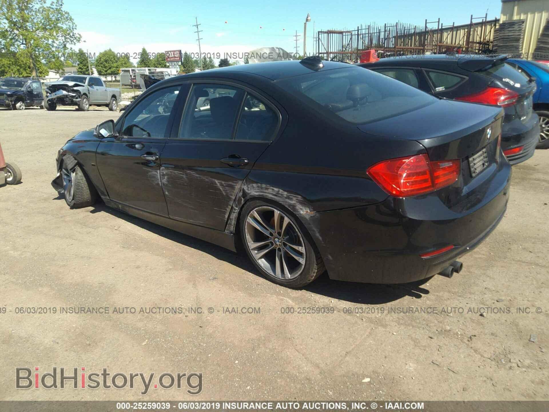 2012 BMW 328 - VIN: WBA3A5C58CF257842 - Фото 3