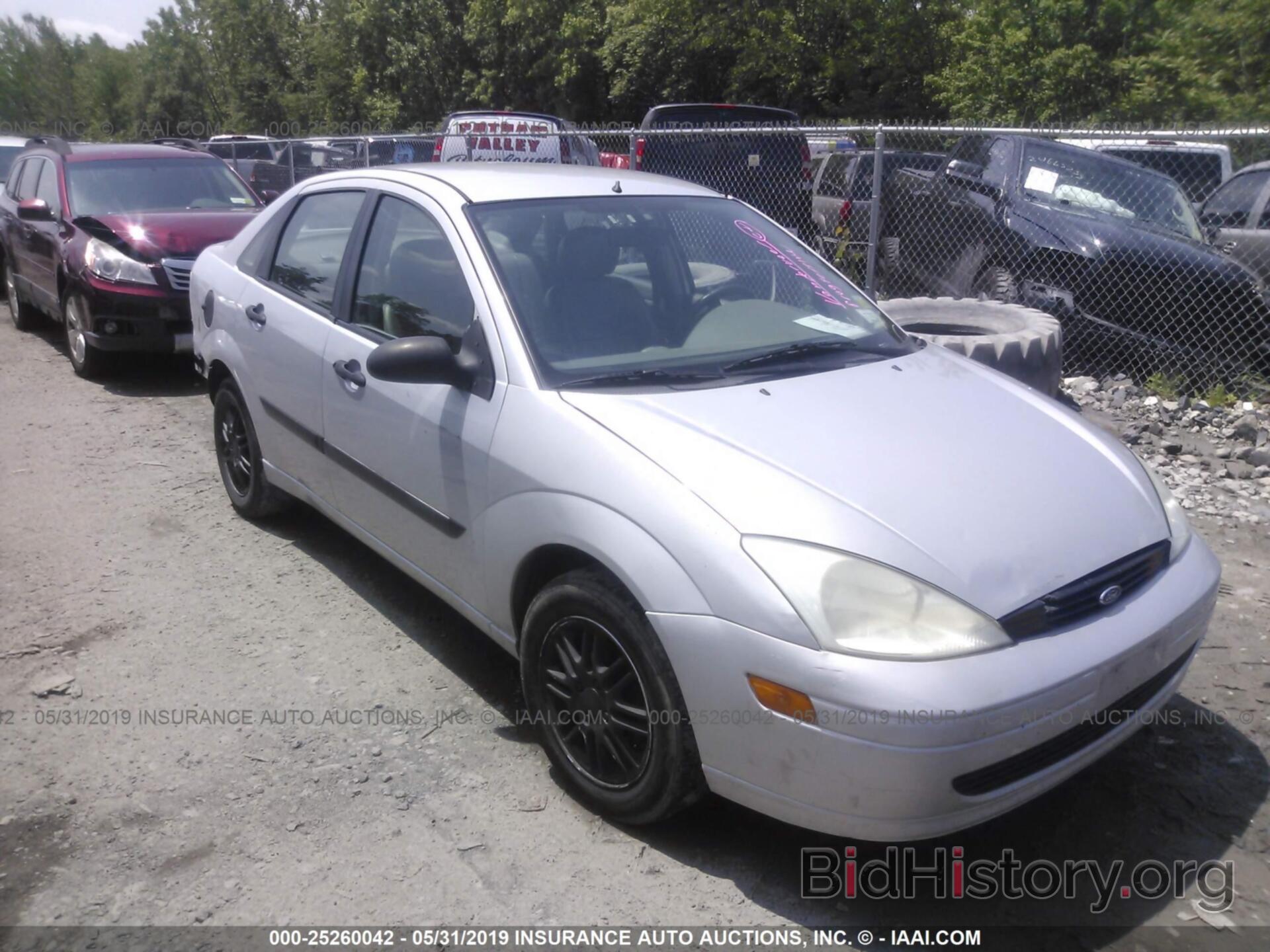 Photo 1FAFP3839YW356046 - FORD FOCUS 2000