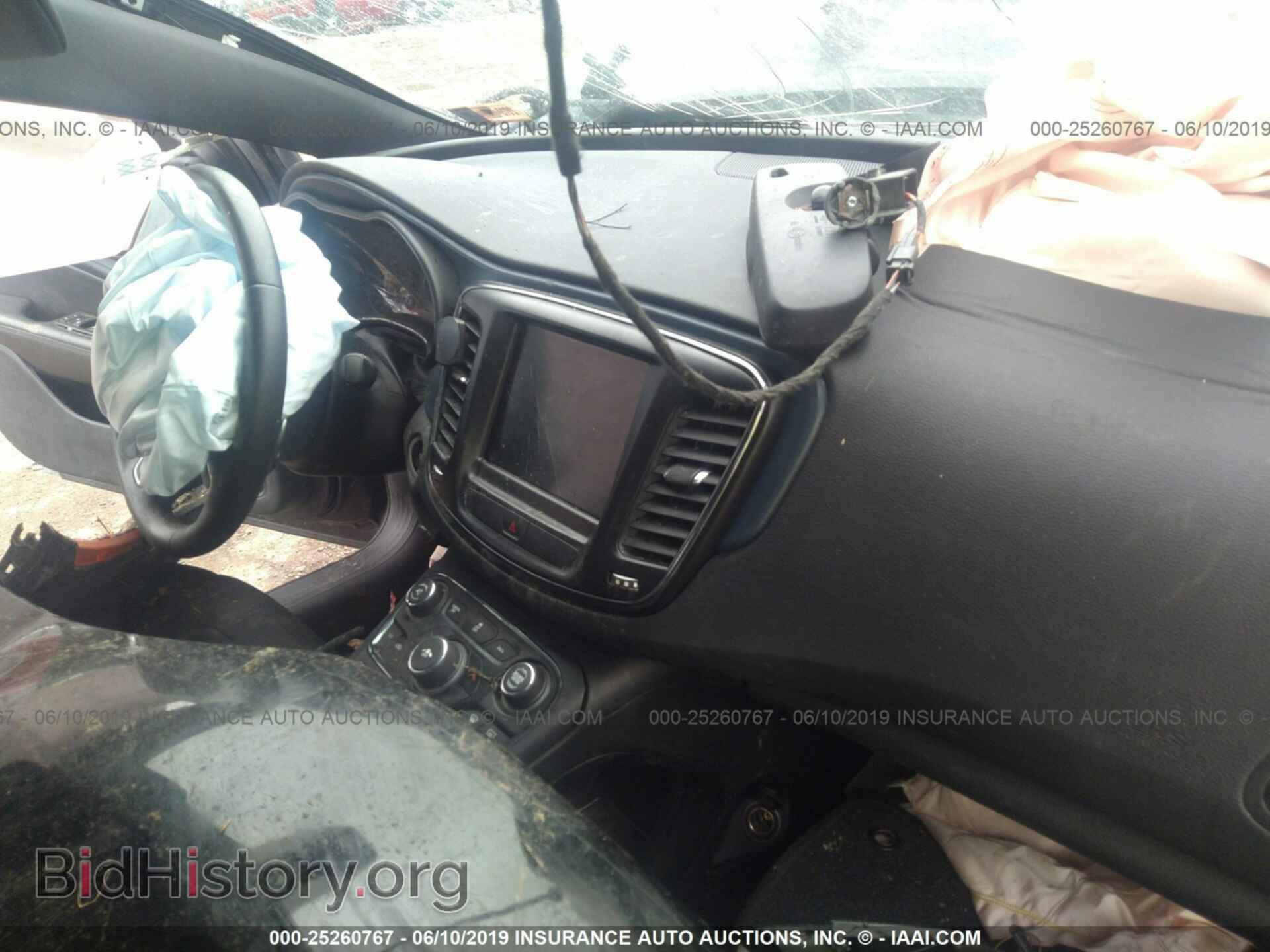 2016 CHRYSLER 200 - VIN: 1C3CCCDG3GN135522 - Photo 5