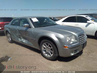 2005 Chrysler 300C, silver — VIN 2C3JA63H35H170186, IAAI