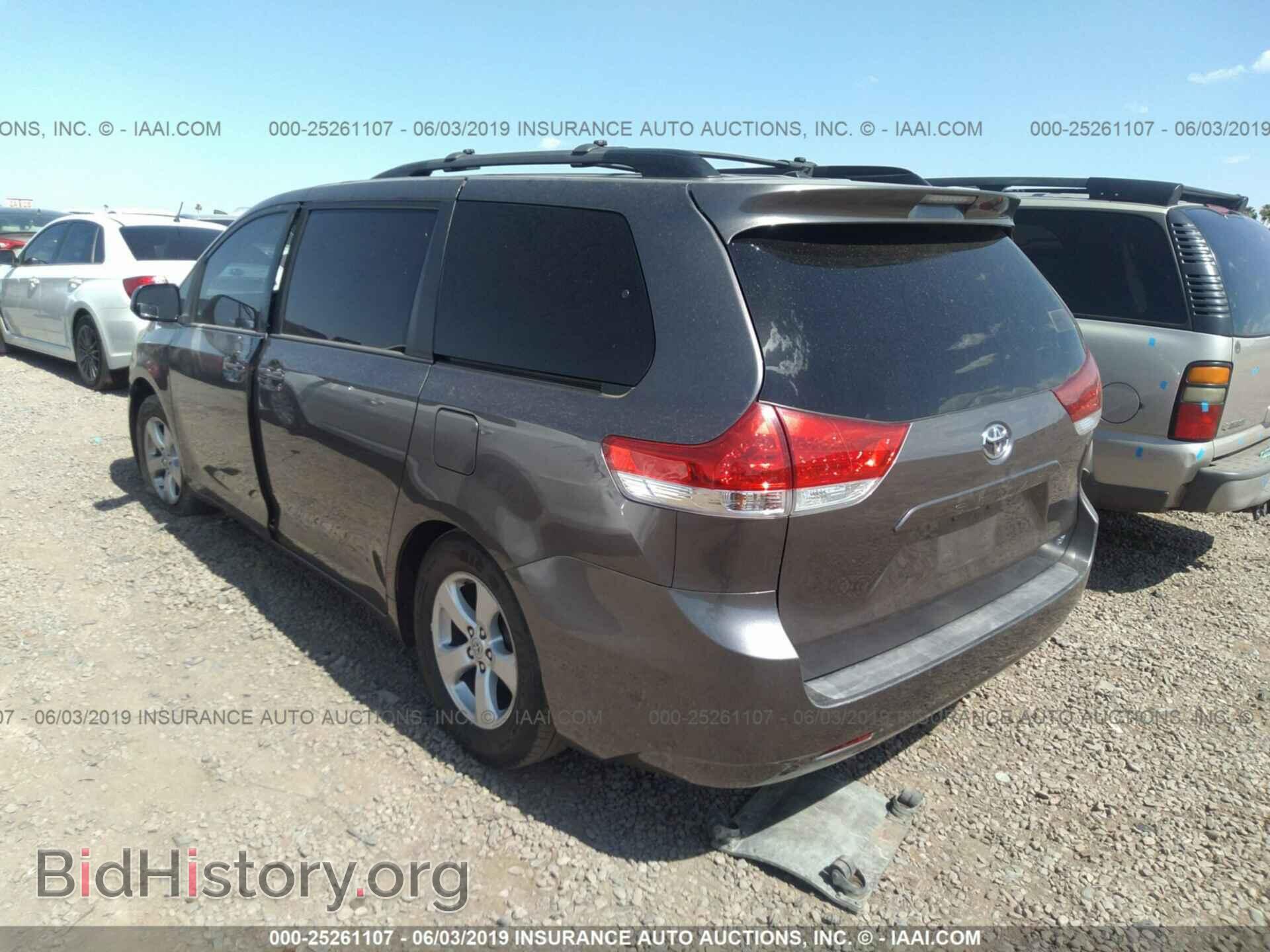 2012 TOYOTA SIENNA - VIN: 5TDKK3DC2CS272687 - Фото 3