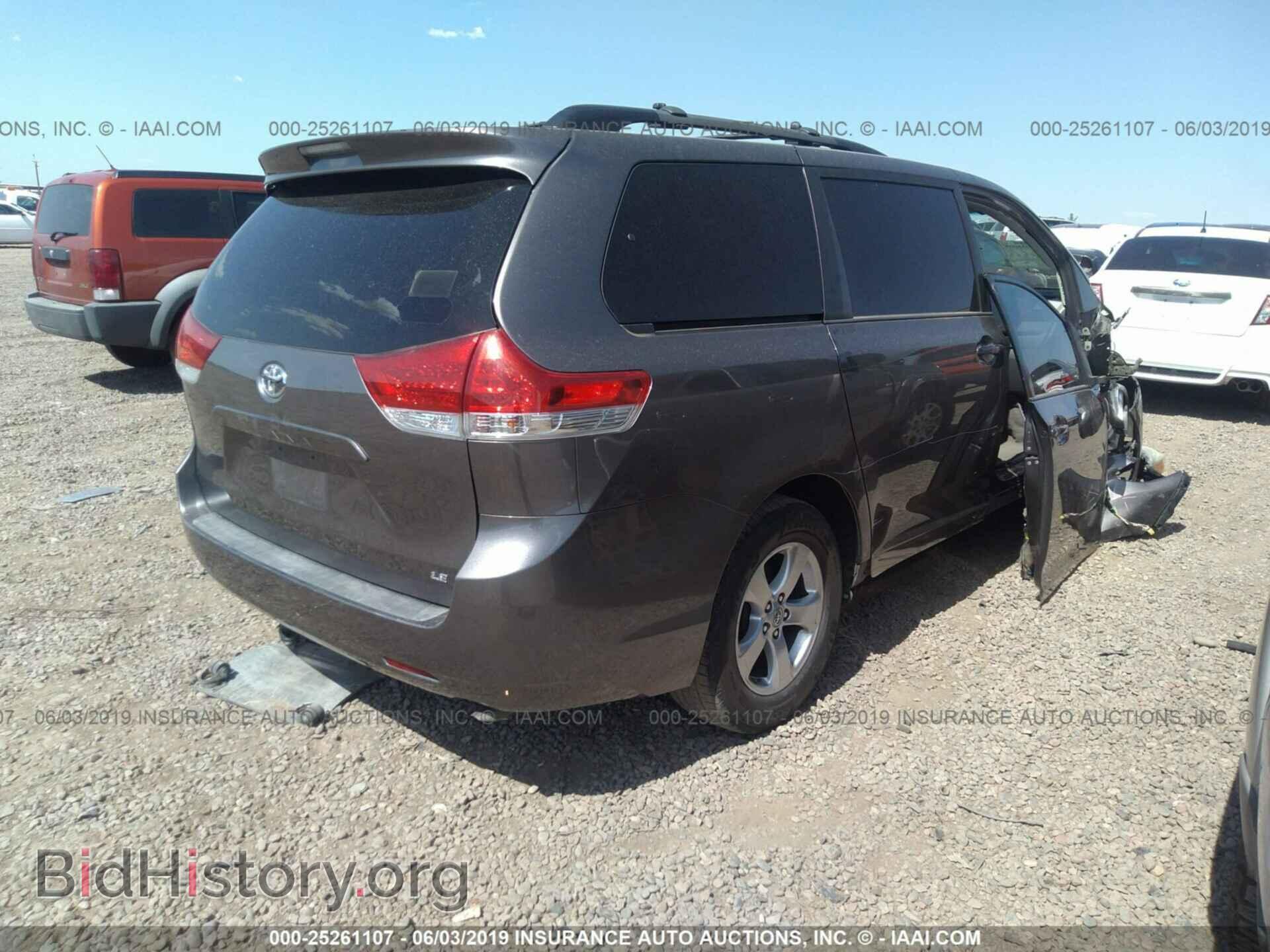 2012 TOYOTA SIENNA - VIN: 5TDKK3DC2CS272687 - Фото 4