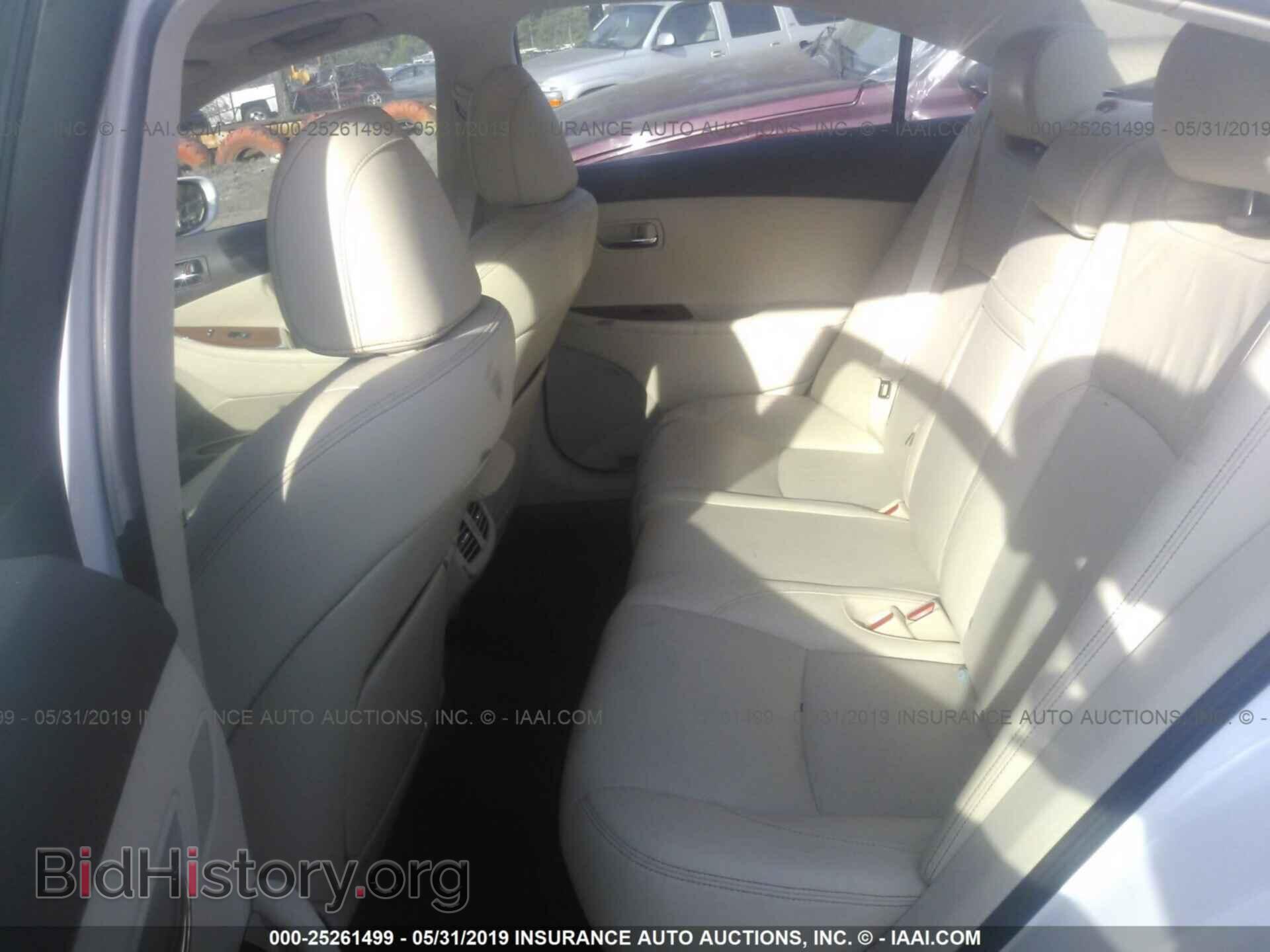 2011 LEXUS ES - VIN: JTHBK1EG2B2423683 - Photo 8