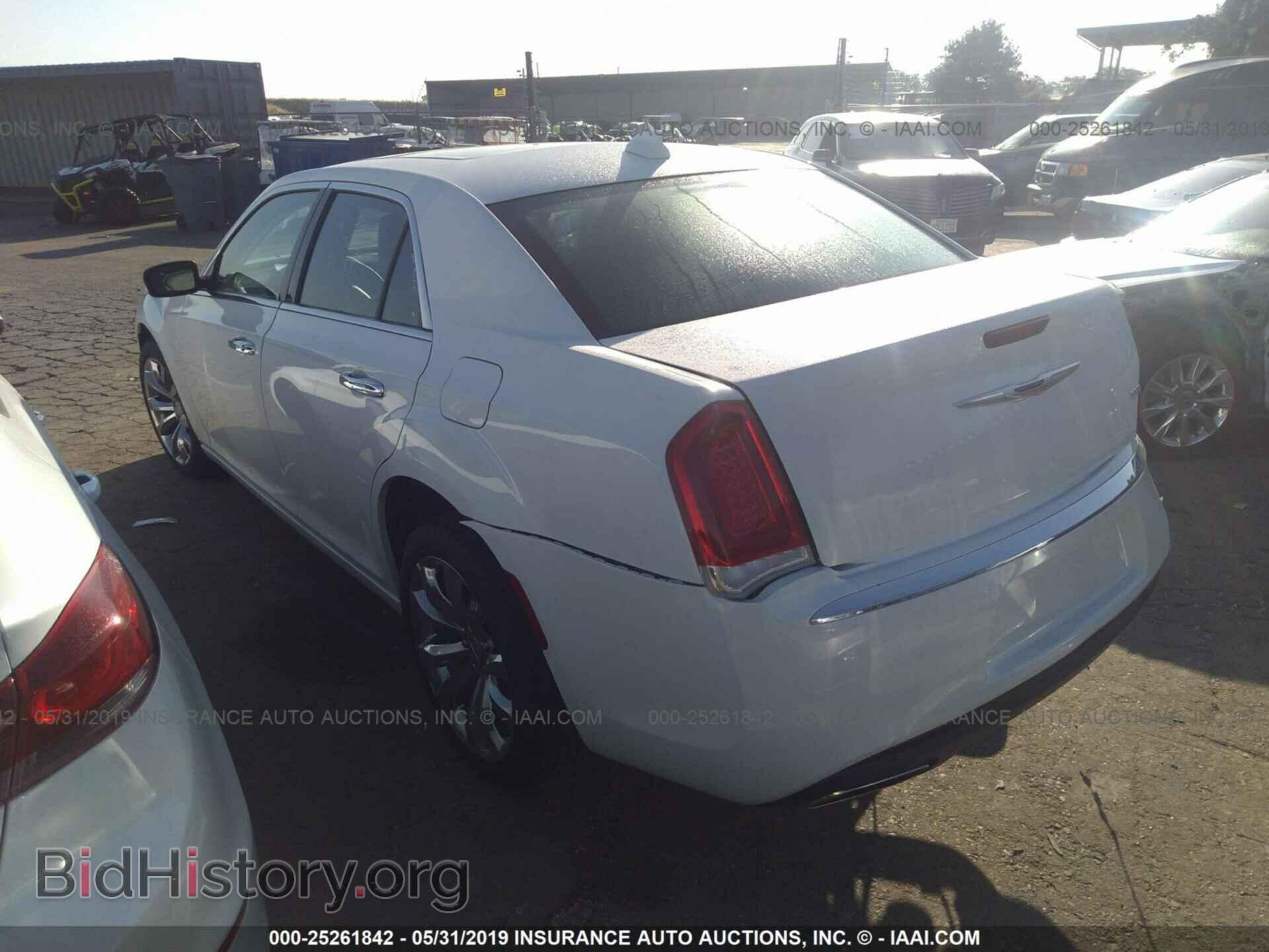 2019 CHRYSLER 300 - VIN: 2C3CCAEG4KH609630 - Фото 3