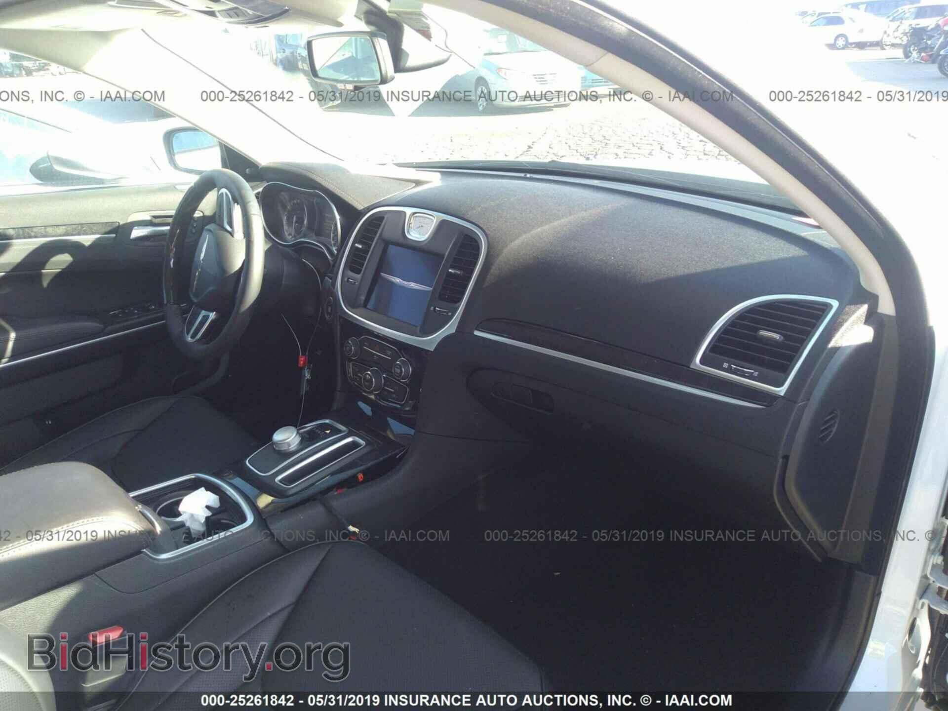 2019 CHRYSLER 300 - VIN: 2C3CCAEG4KH609630 - Фото 5