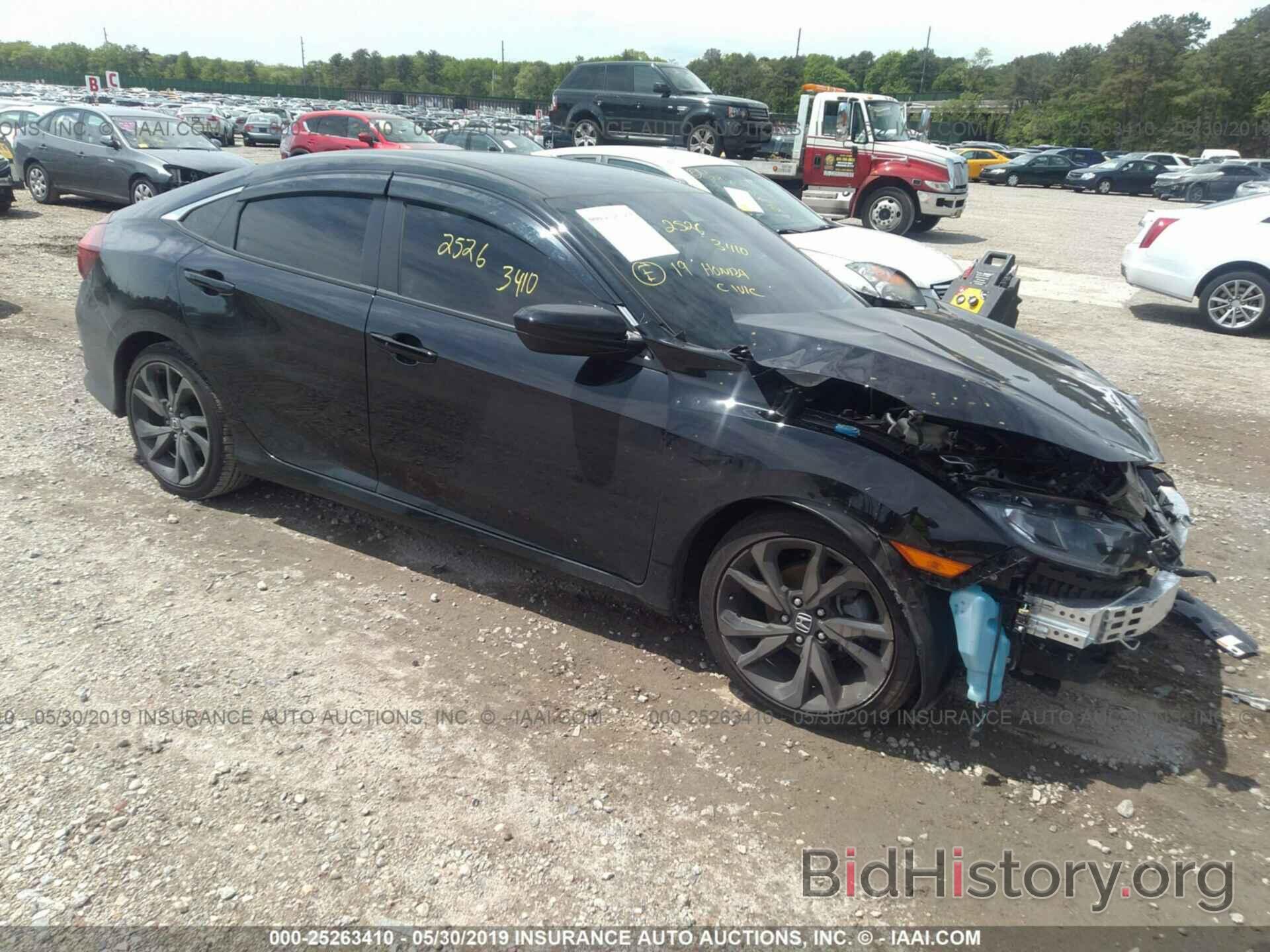 Photo 2HGFC2F82KH504589 - HONDA CIVIC 2019