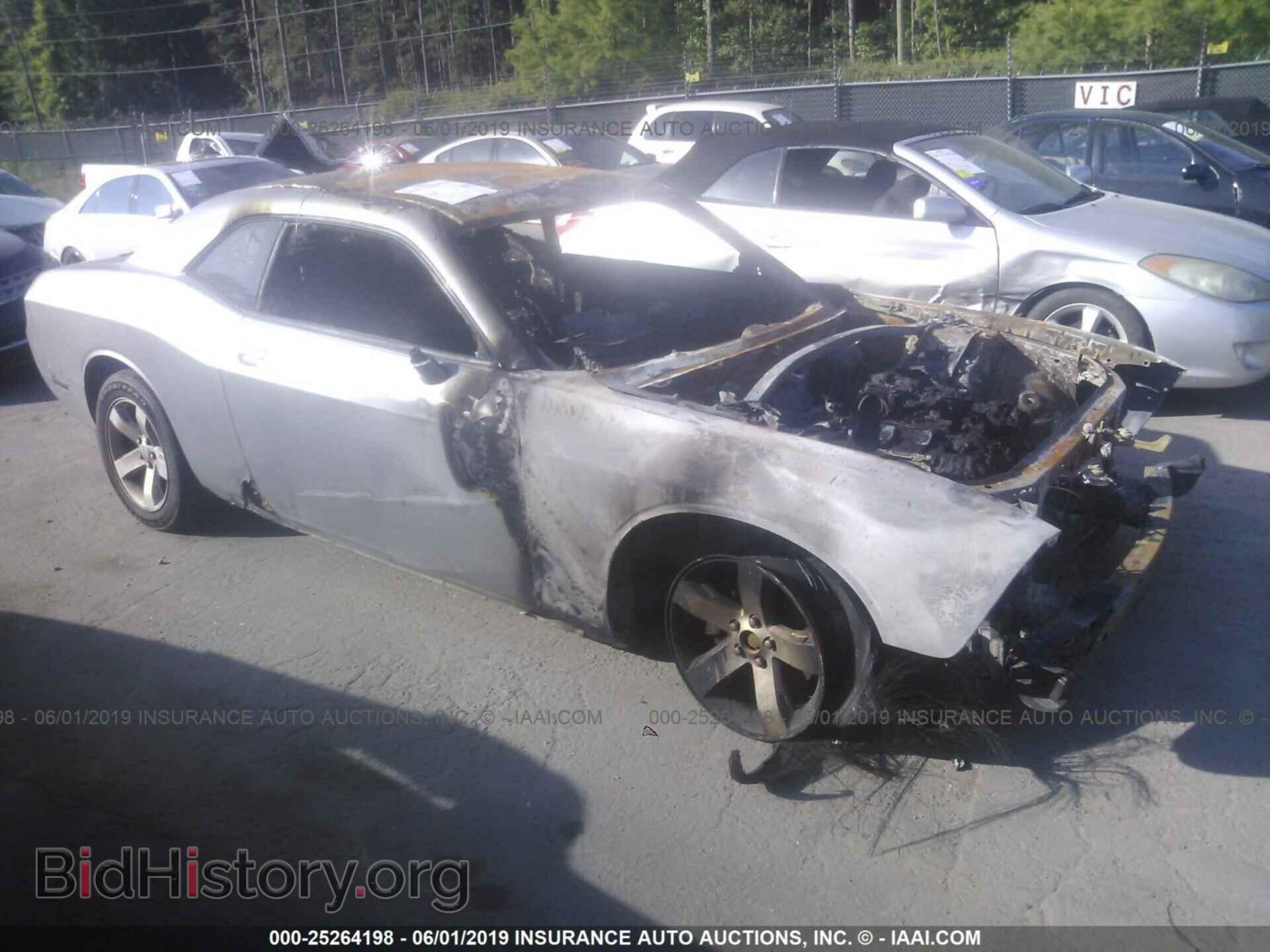 Фотография 2B3CJ4DG2BH533881 - DODGE CHALLENGER 2011