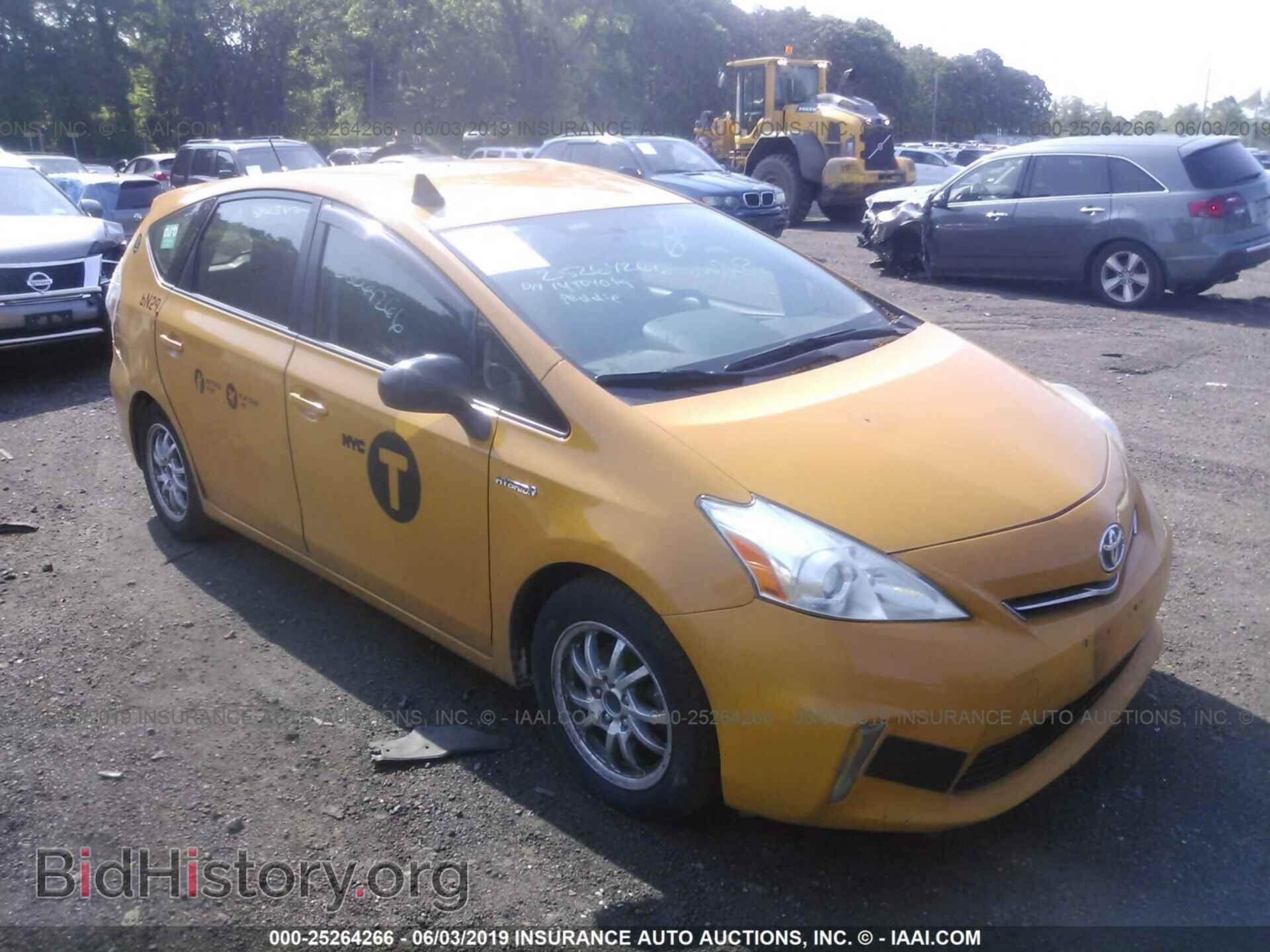 Фотография JTDZN3EU3E3303480 - TOYOTA PRIUS V 2014
