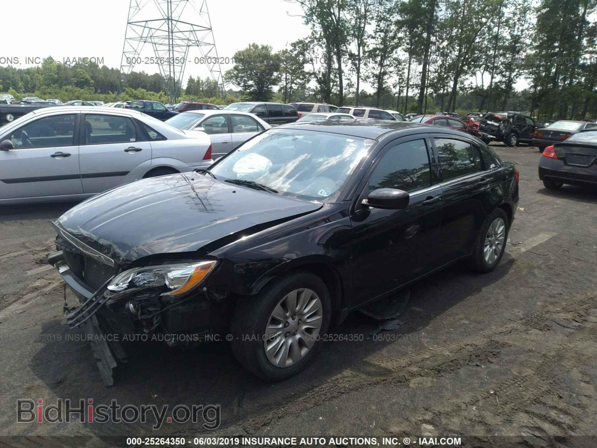 2013 CHRYSLER 200 - VIN: 1C3CCBAB2DN561944 - Фото 2