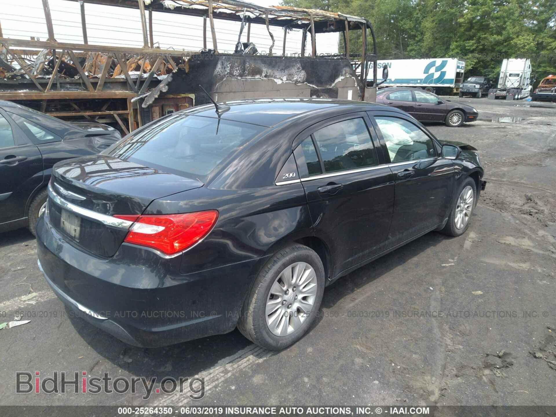 2013 CHRYSLER 200 - VIN: 1C3CCBAB2DN561944 - Фото 4