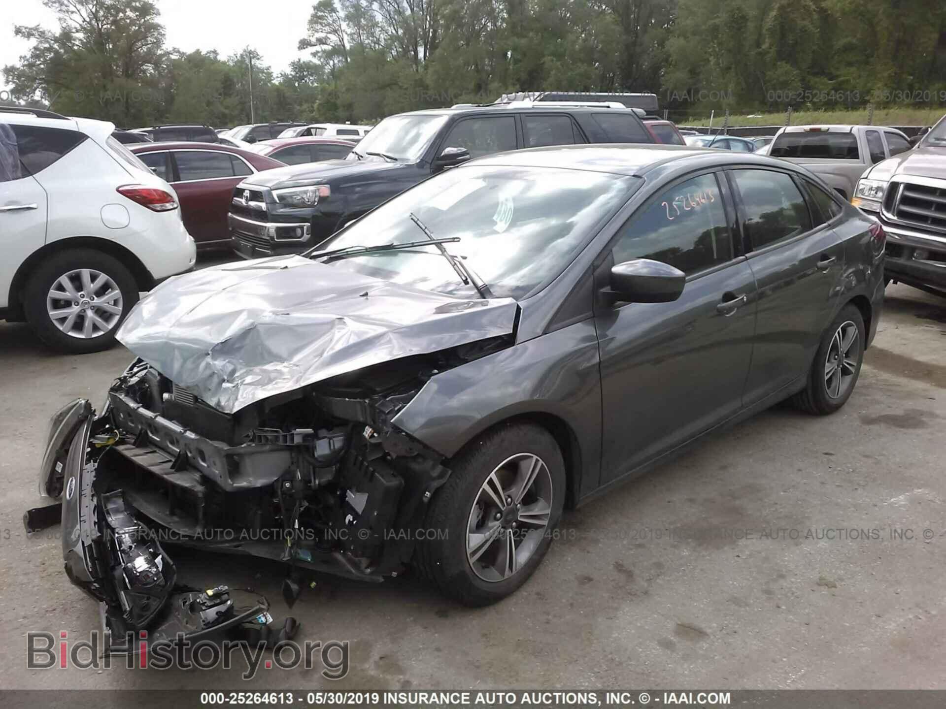 2018 FORD FOCUS - VIN: 1FADP3FE6JL223179 - Фото 2