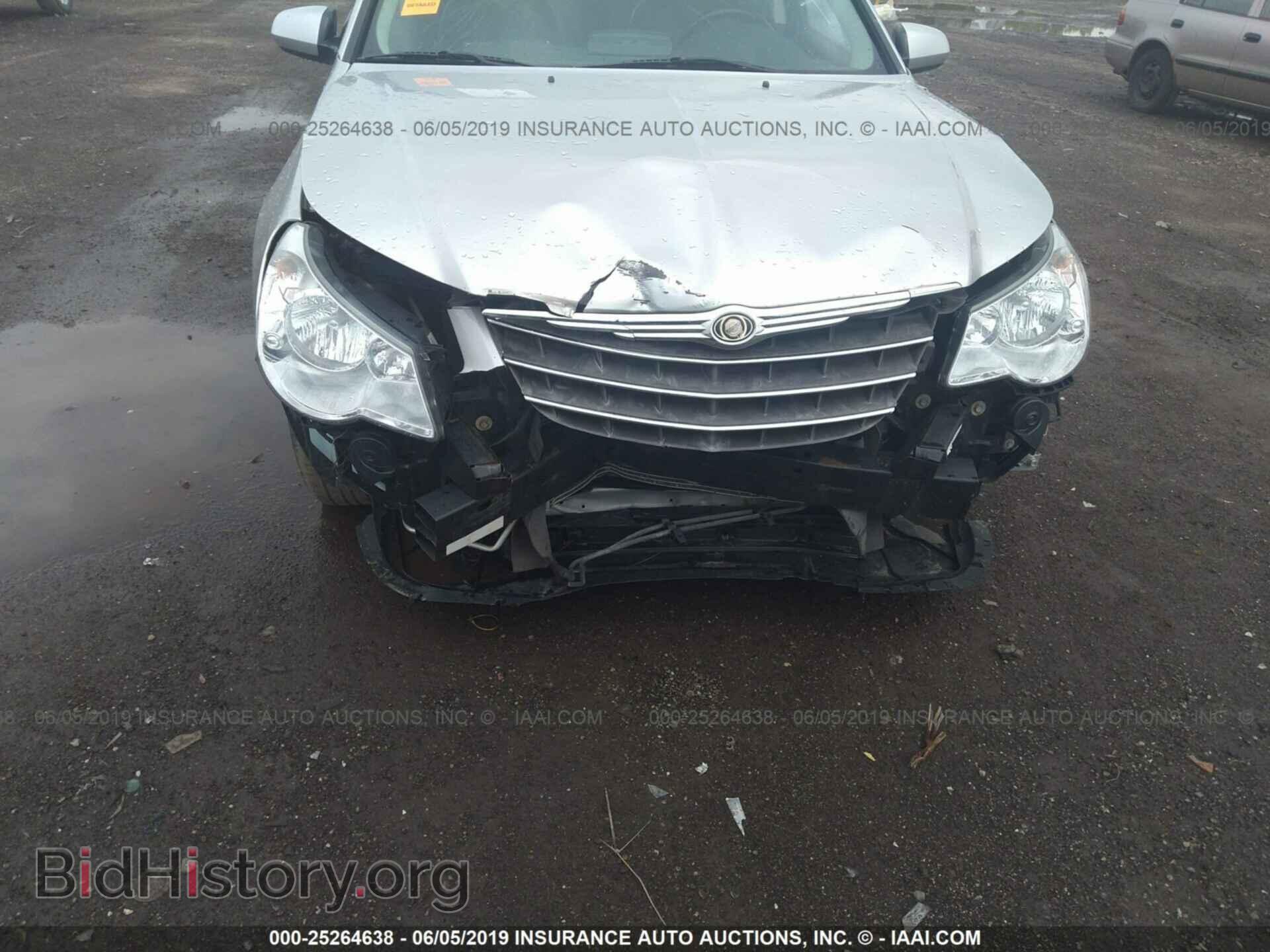 2010 CHRYSLER SEBRING - VIN: 1C3CC5FB8AN158315 - Фото 6