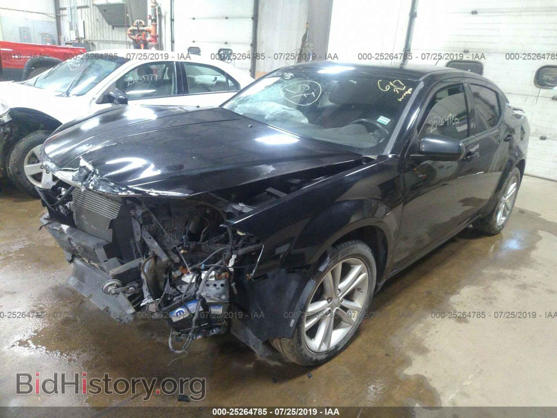2011 DODGE AVENGER - VIN: 1B3BD1FG1BN605370 - Фото 2