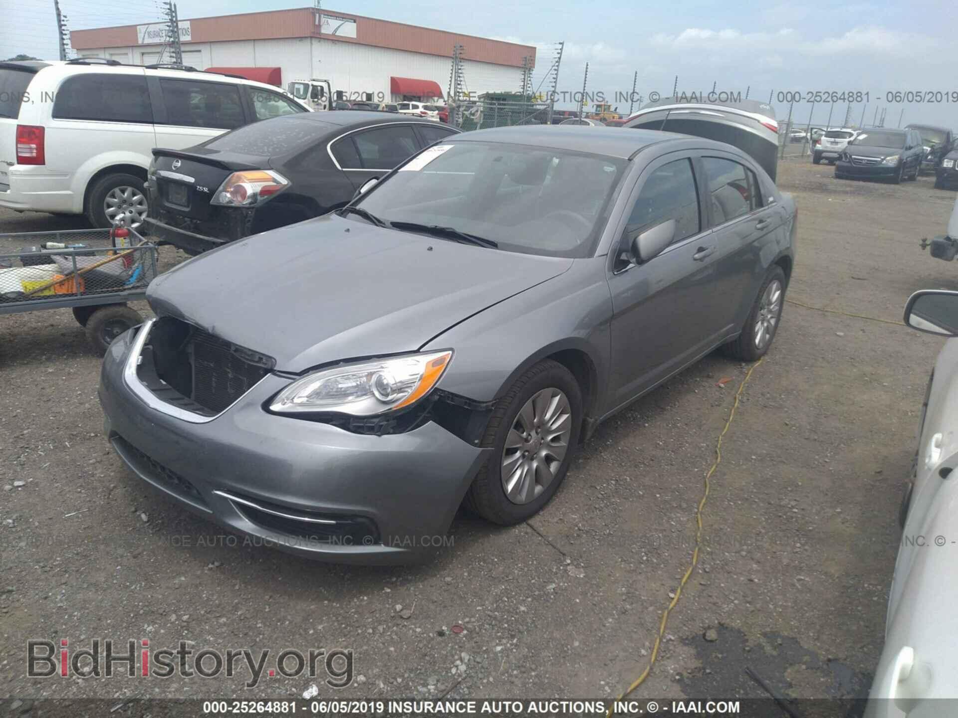 2013 CHRYSLER 200 - VIN: 1C3CCBAB5DN689868 - Photo 2