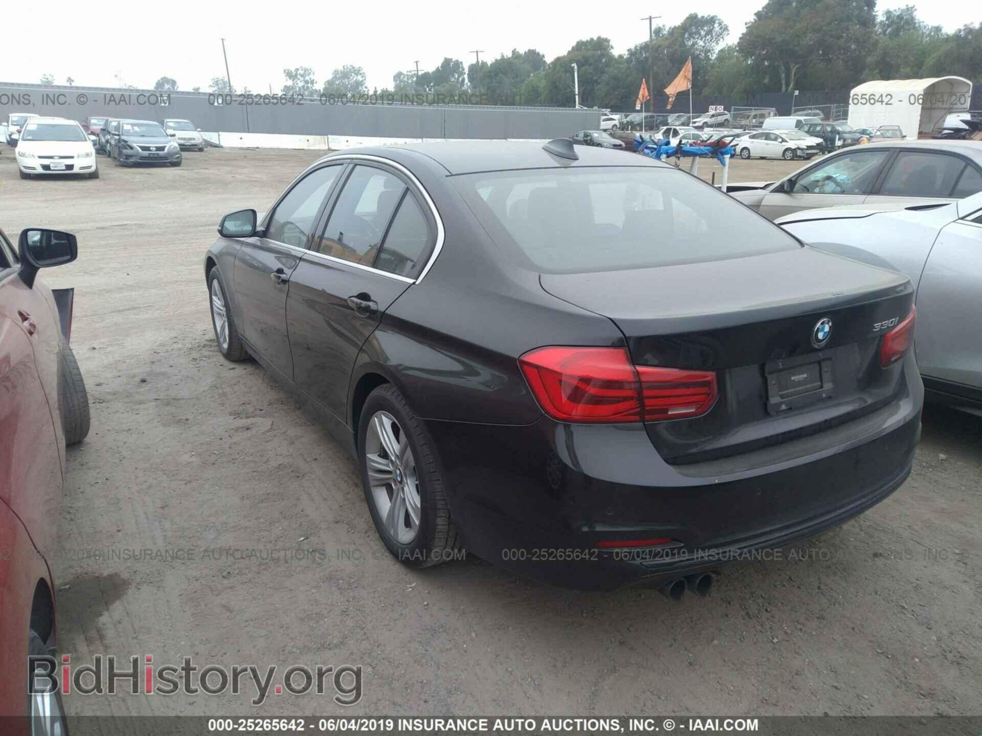 2017 BMW 330 - VIN: WBA8B9C33HK885170 - Фото 3