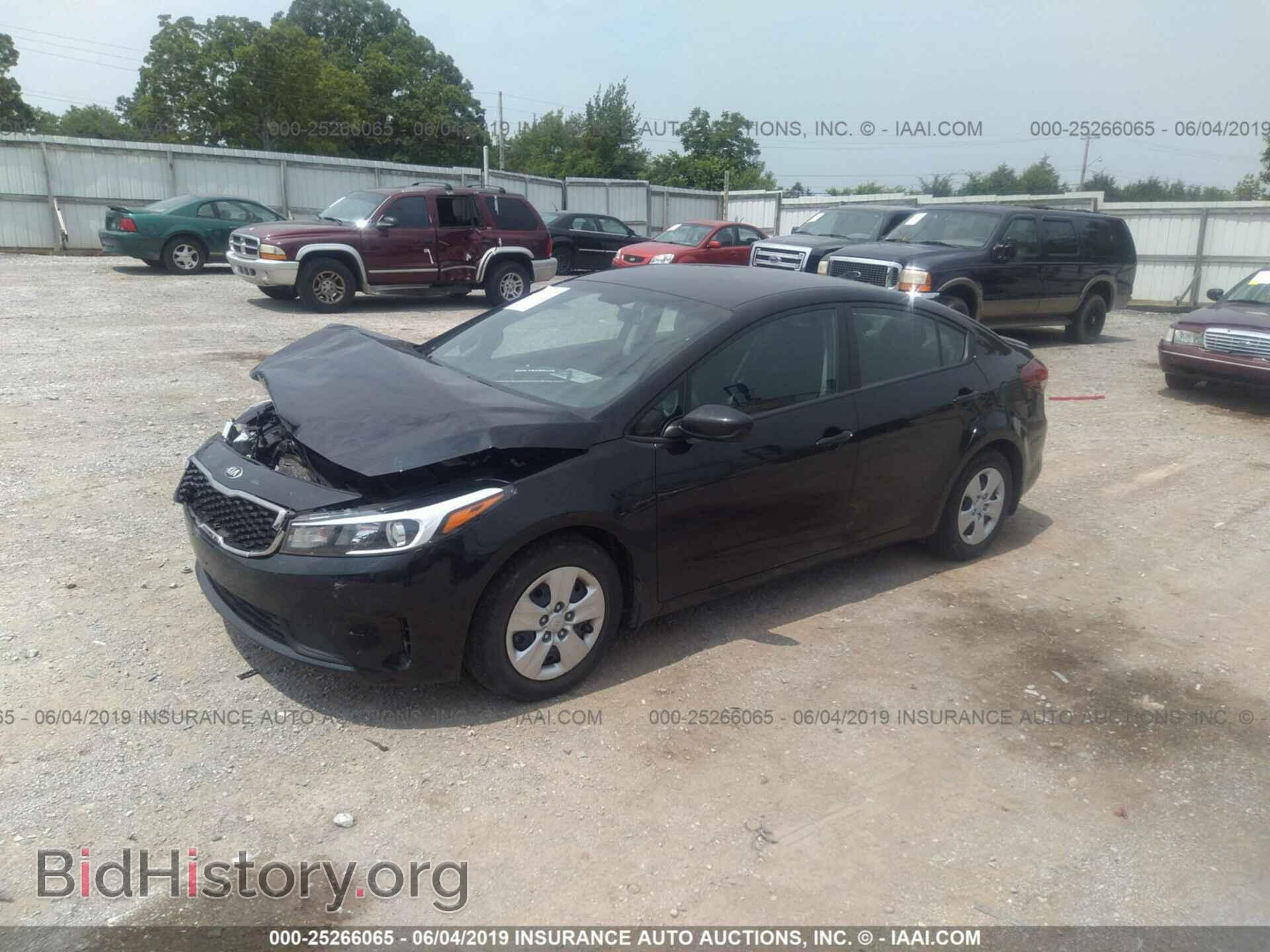 2017 KIA FORTE - VIN: 3KPFK4A72HE132493 - Фото 2