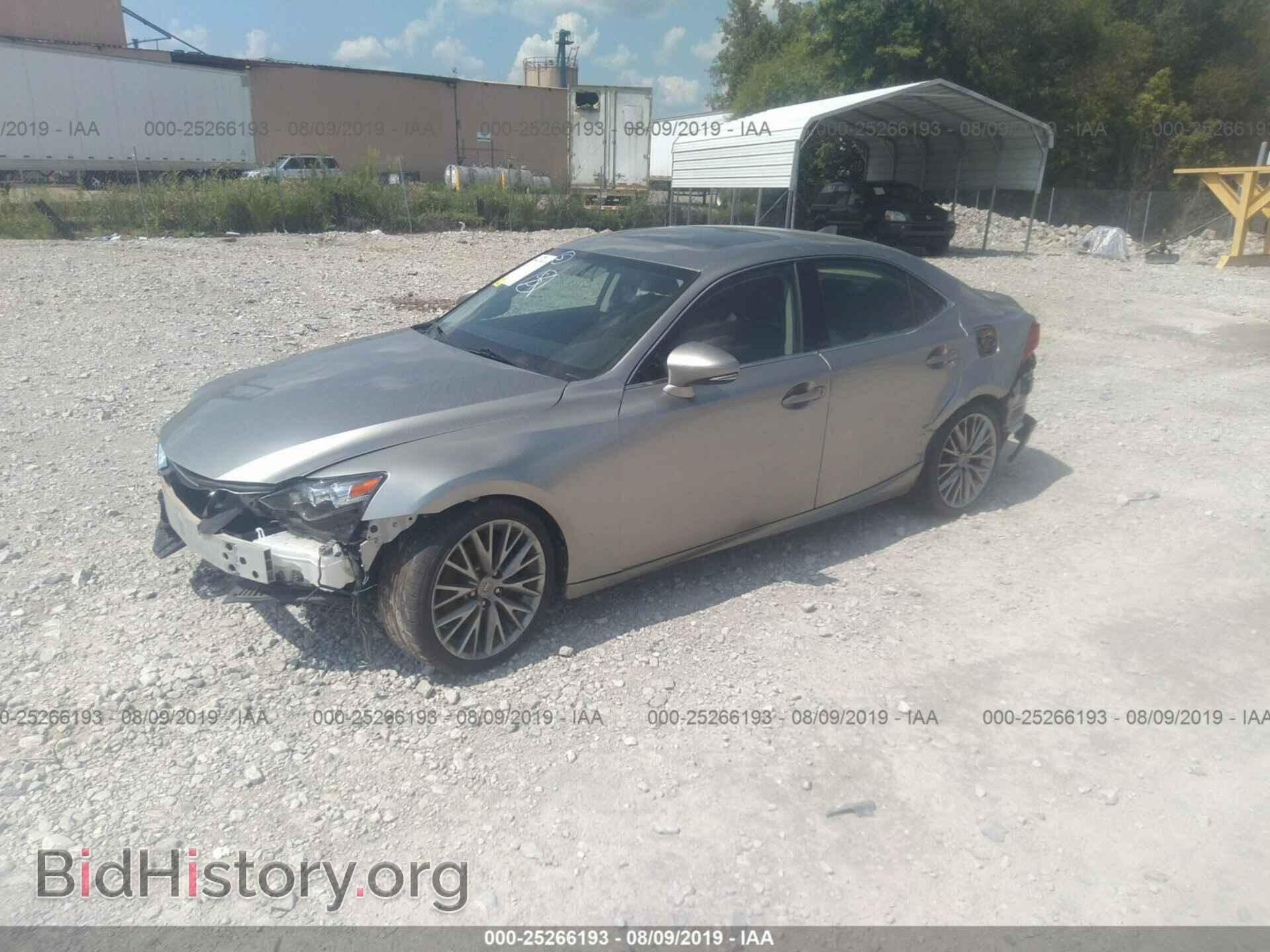 2014 LEXUS IS - VIN: JTHCF1D22E5014133 - Photo 2