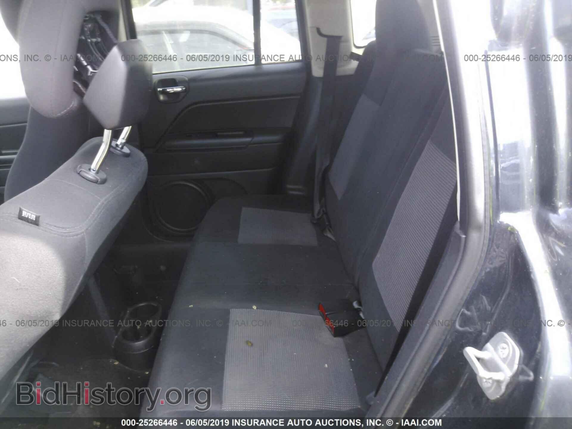 2014 JEEP COMPASS - VIN: 1C4NJDBBXED800085 - Photo 8