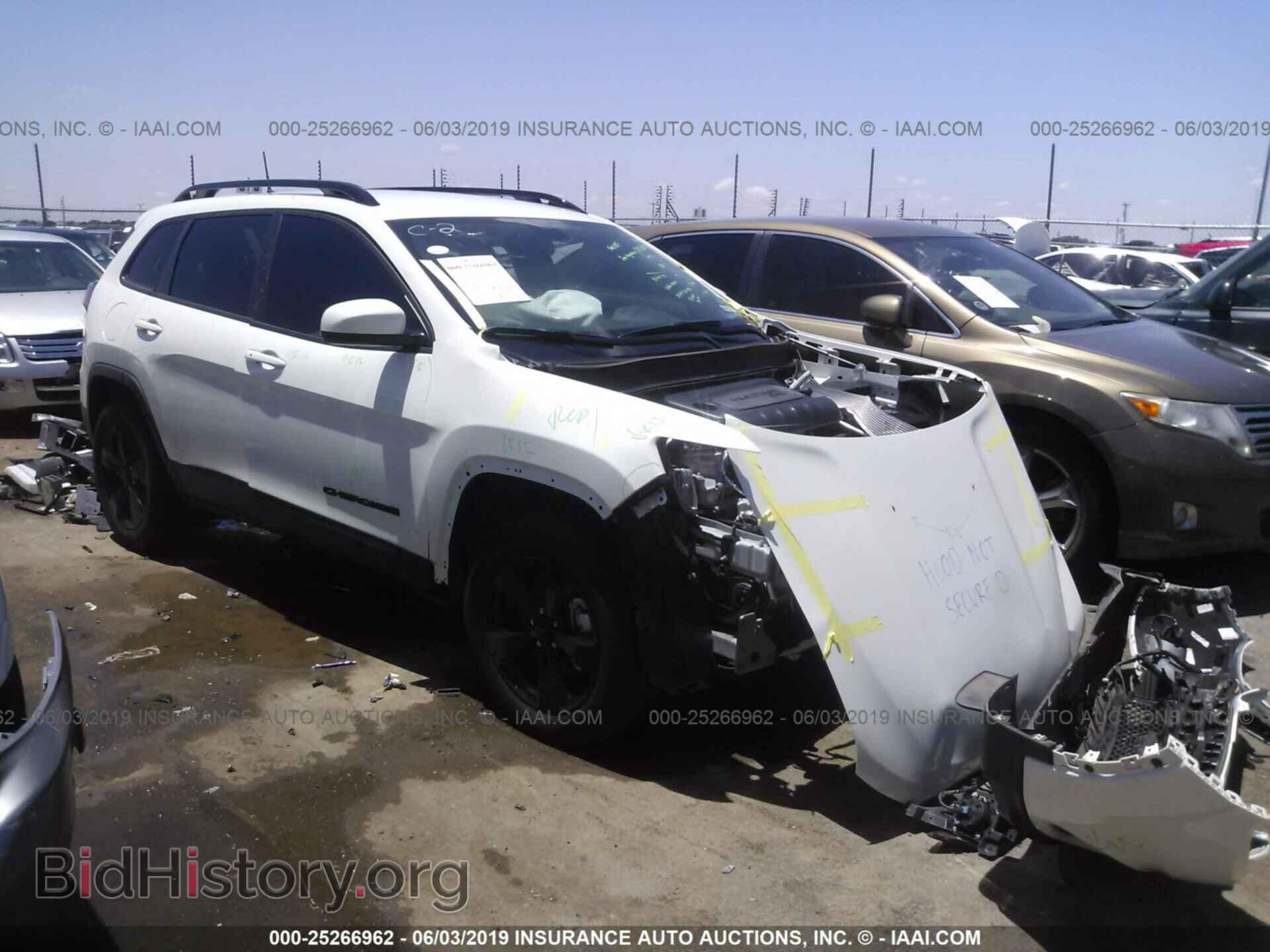 Photo 1C4PJMLB2KD359684 - JEEP CHEROKEE 2019