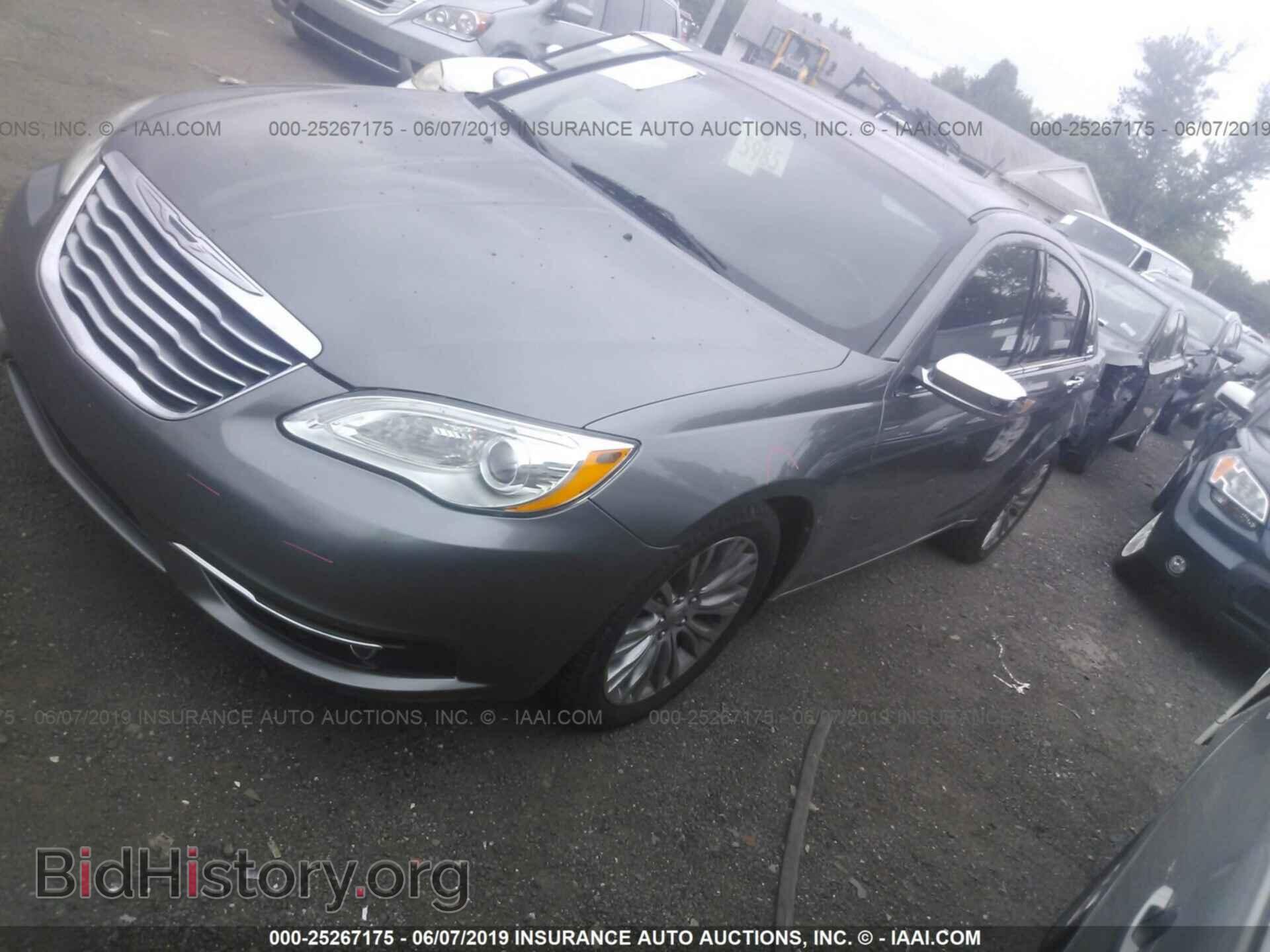 2013 CHRYSLER 200 - VIN: 1C3CCBCG5DN578410 - Фото 2