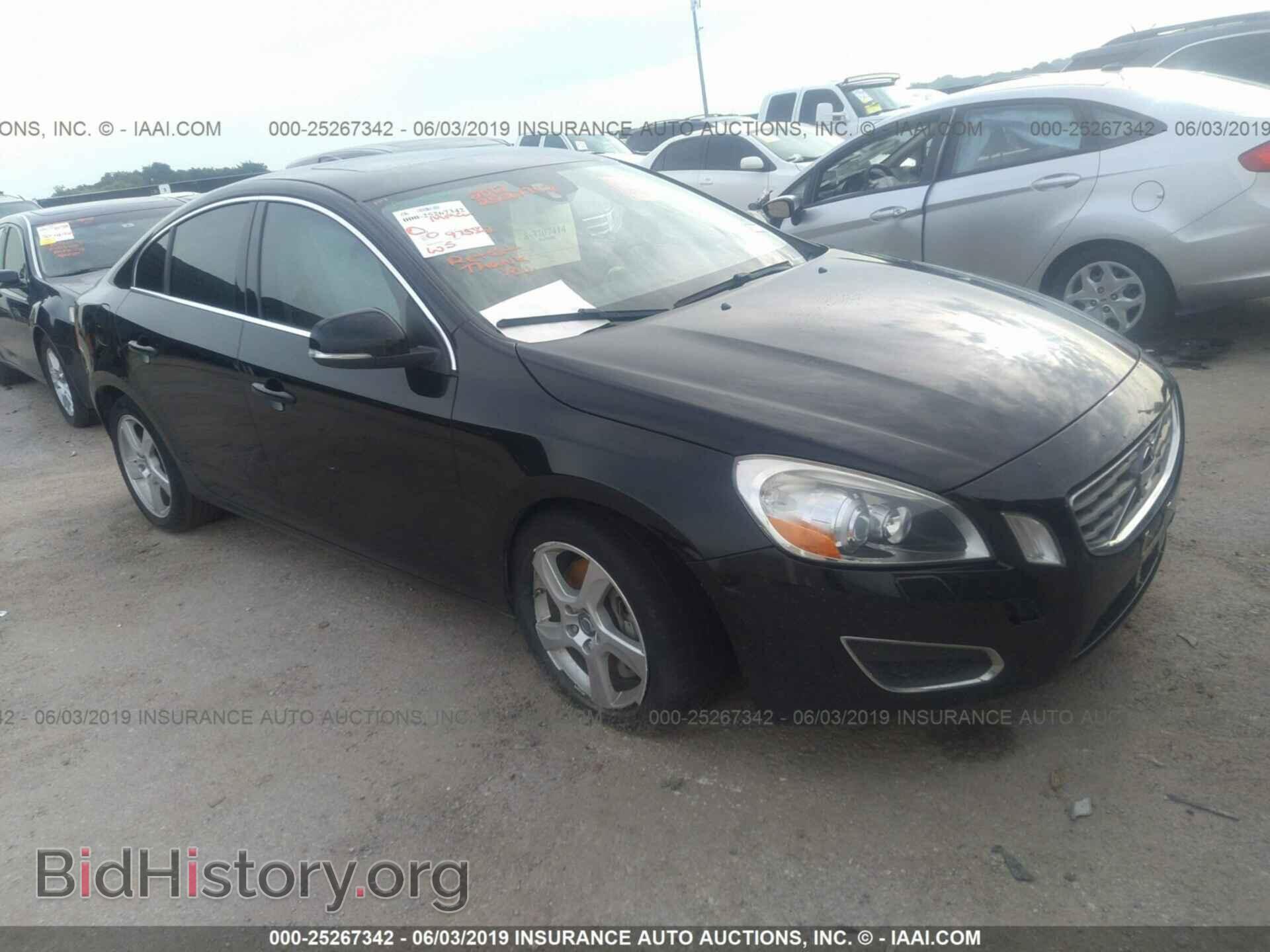 Photo YV1622FS5C2079063 - VOLVO S60 2012