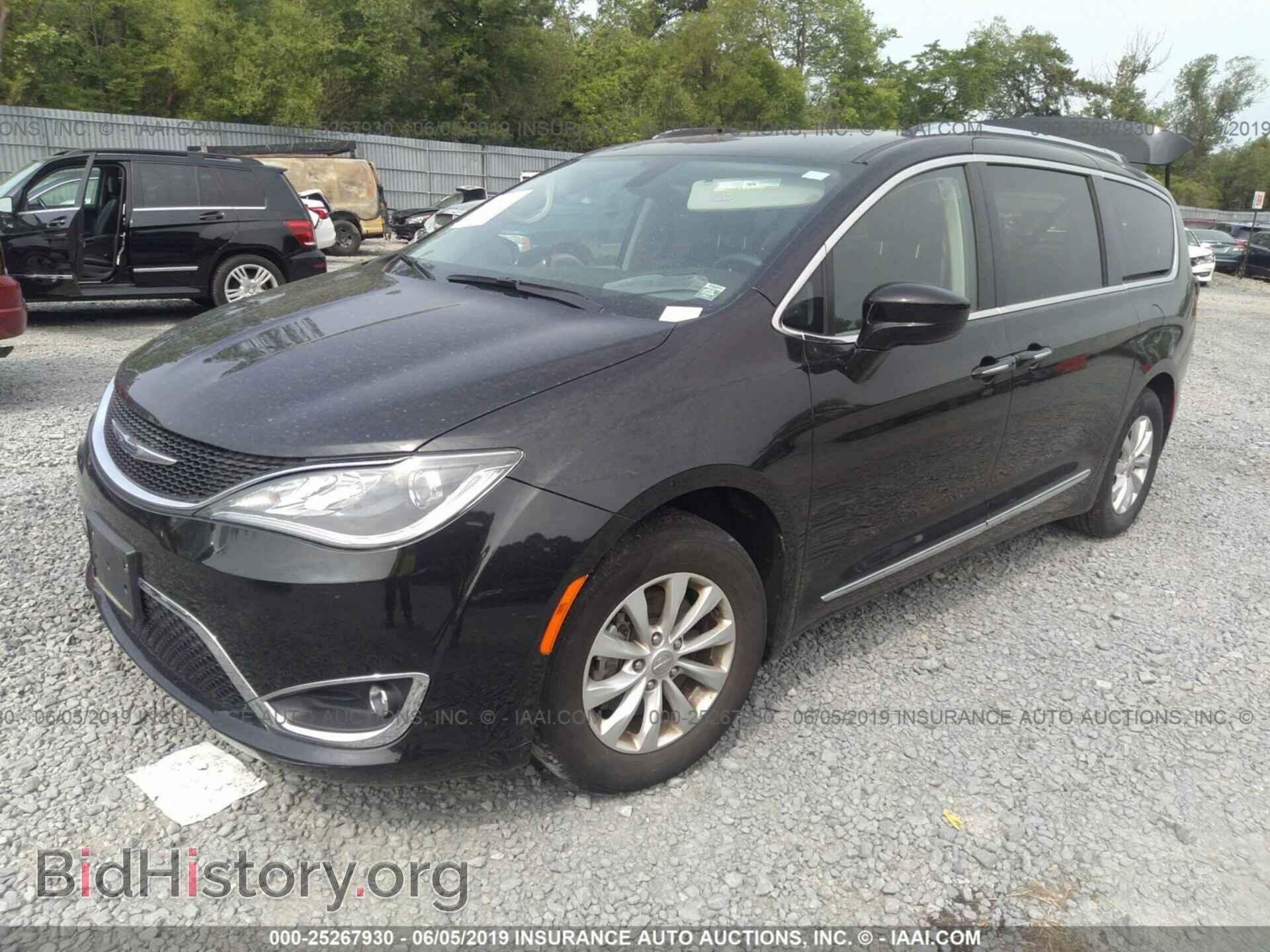 2018 CHRYSLER PACIFICA - VIN: 2C4RC1BG4JR111642 - Фото 2