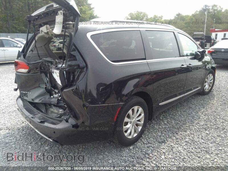 2018 Chrysler PACIFICA (VIN 2C4RC1BG4JR111642) — photo 4 of 10